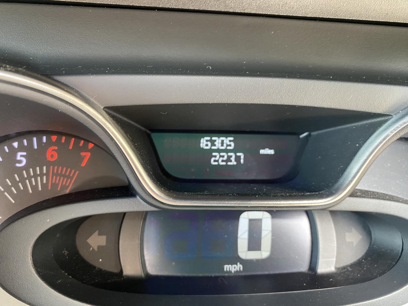 Renault Captur 0.9 TCe ENERGY Dynamique S Nav SUV 5dr Petrol Manual Euro 6 (s/s) (90 ps)