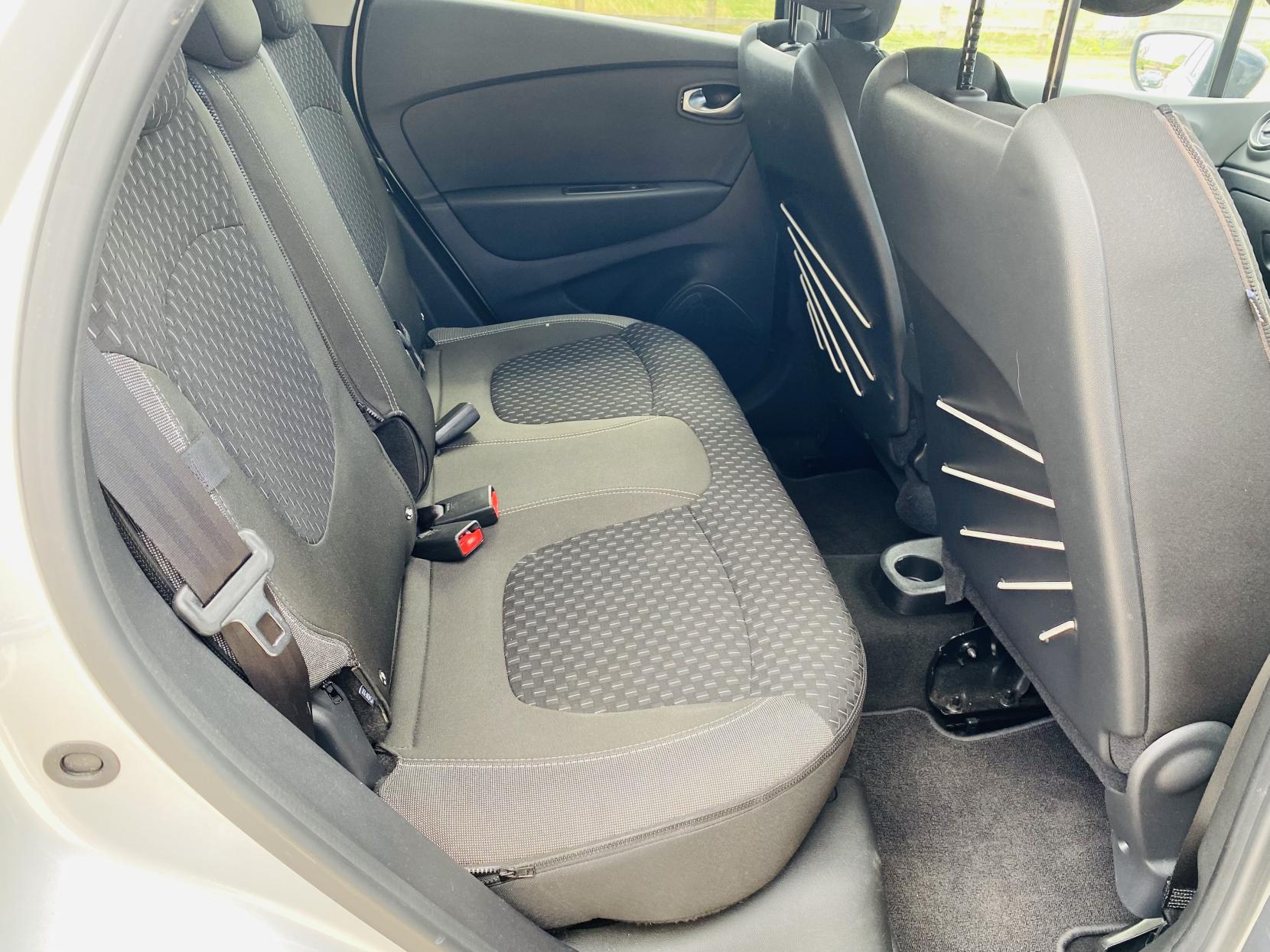 Renault Captur 0.9 TCe ENERGY Dynamique S Nav SUV 5dr Petrol Manual Euro 6 (s/s) (90 ps)