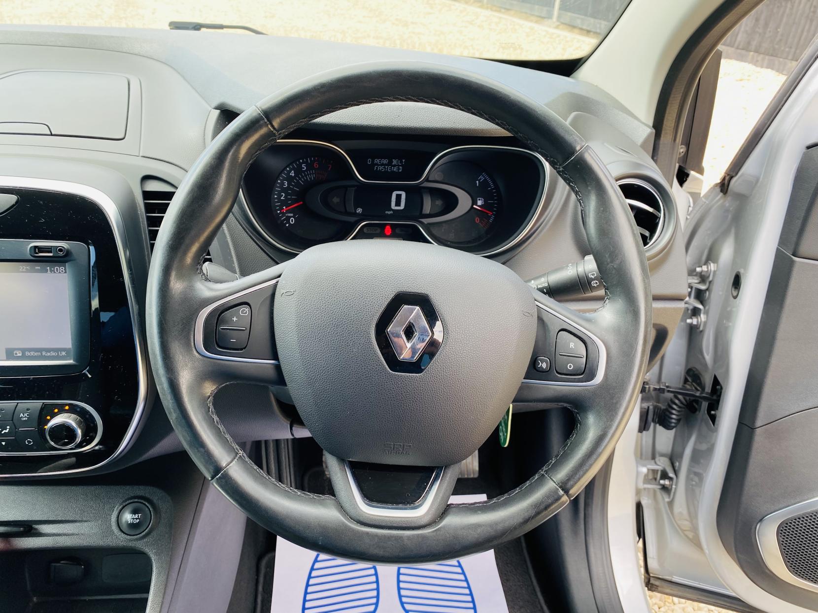 Renault Captur 0.9 TCe ENERGY Dynamique S Nav SUV 5dr Petrol Manual Euro 6 (s/s) (90 ps)