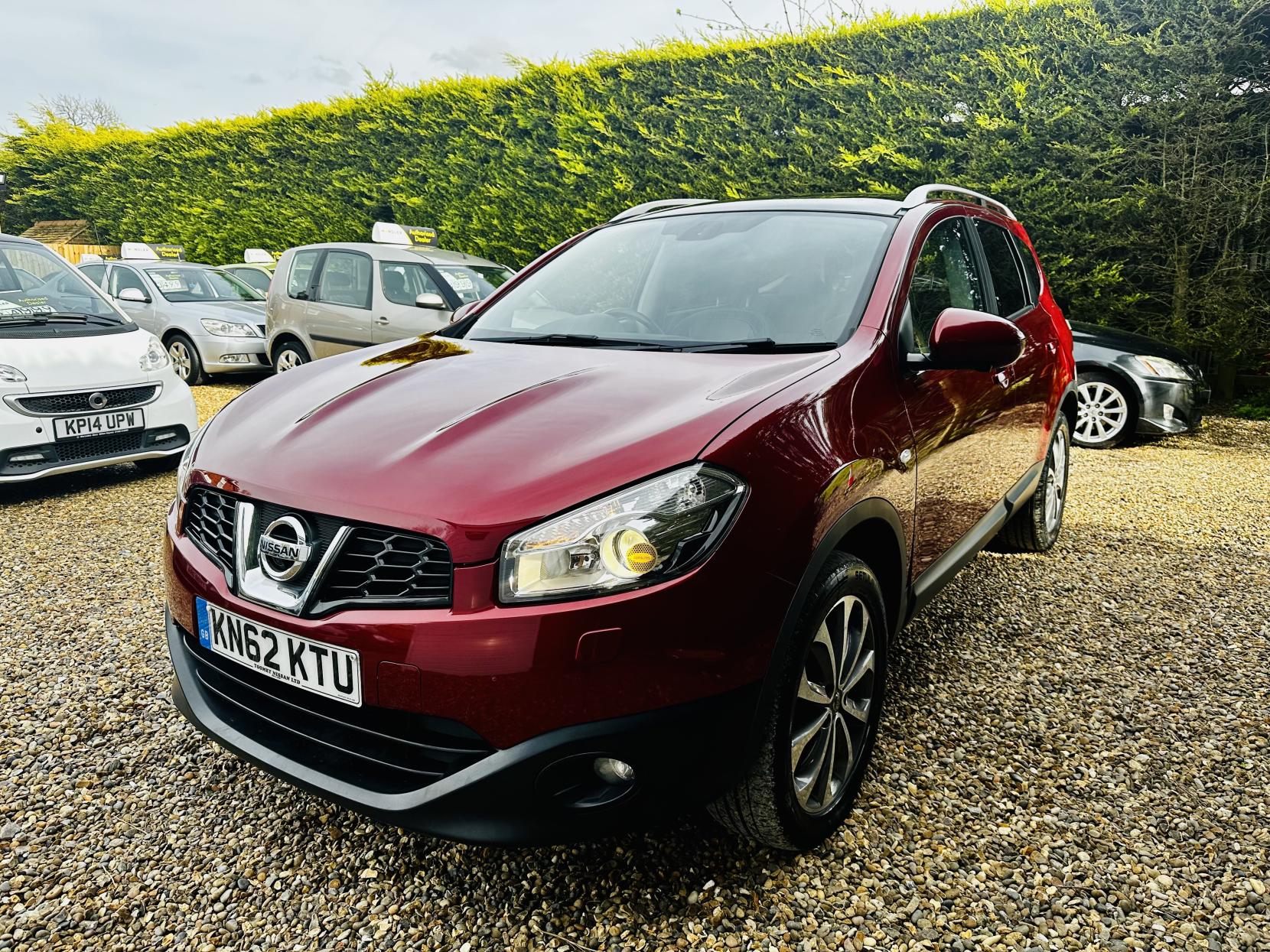 Nissan Qashqai+2 2.0 Tekna SUV 5dr Petrol CVT 4WD Euro 5 (AVM) (140 ps)