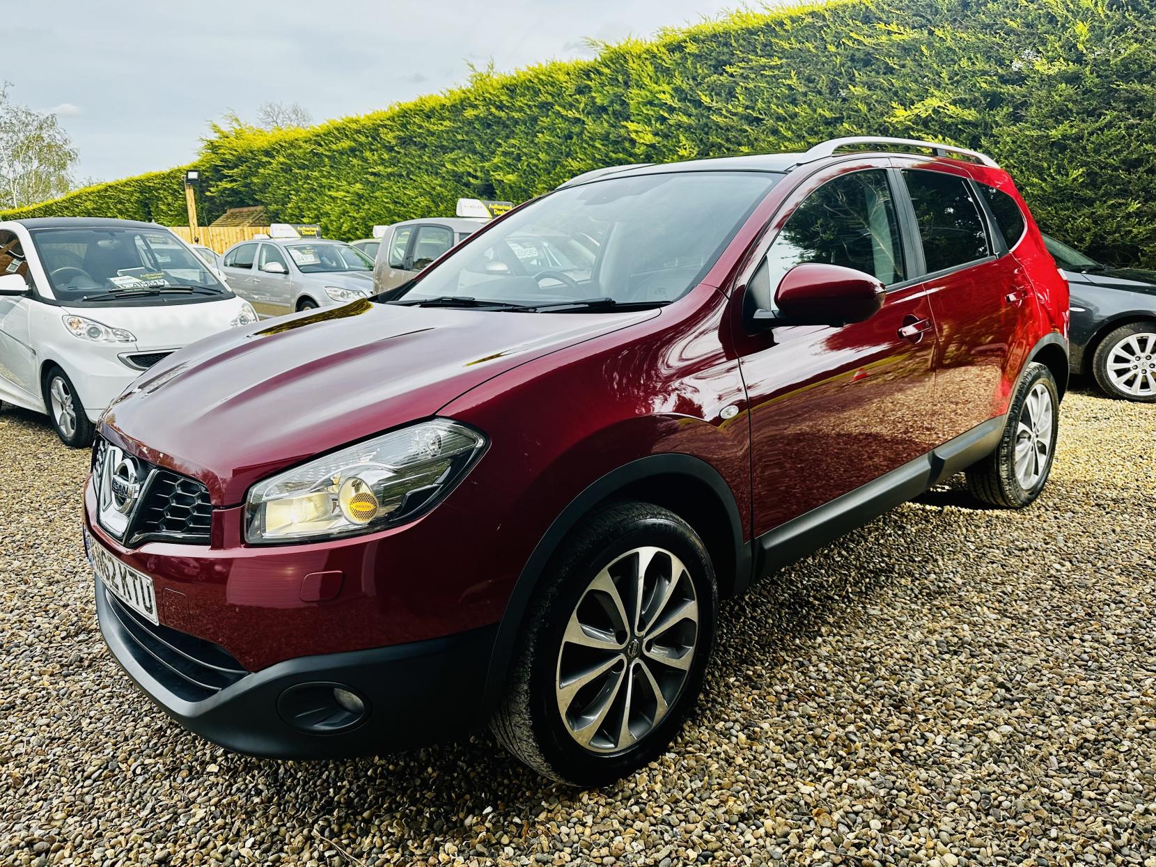 Nissan Qashqai+2 2.0 Tekna SUV 5dr Petrol CVT 4WD Euro 5 (AVM) (140 ps)