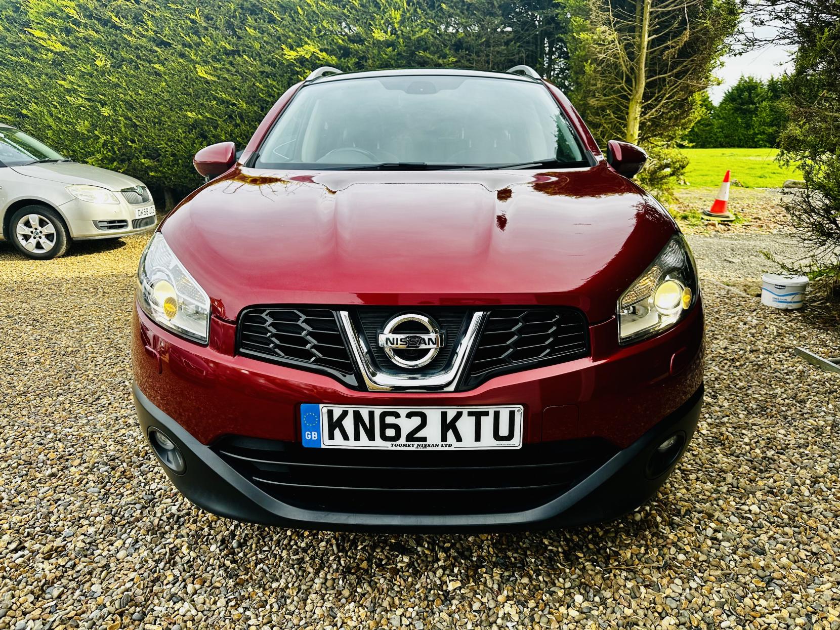 Nissan Qashqai+2 2.0 Tekna SUV 5dr Petrol CVT 4WD Euro 5 (AVM) (140 ps)