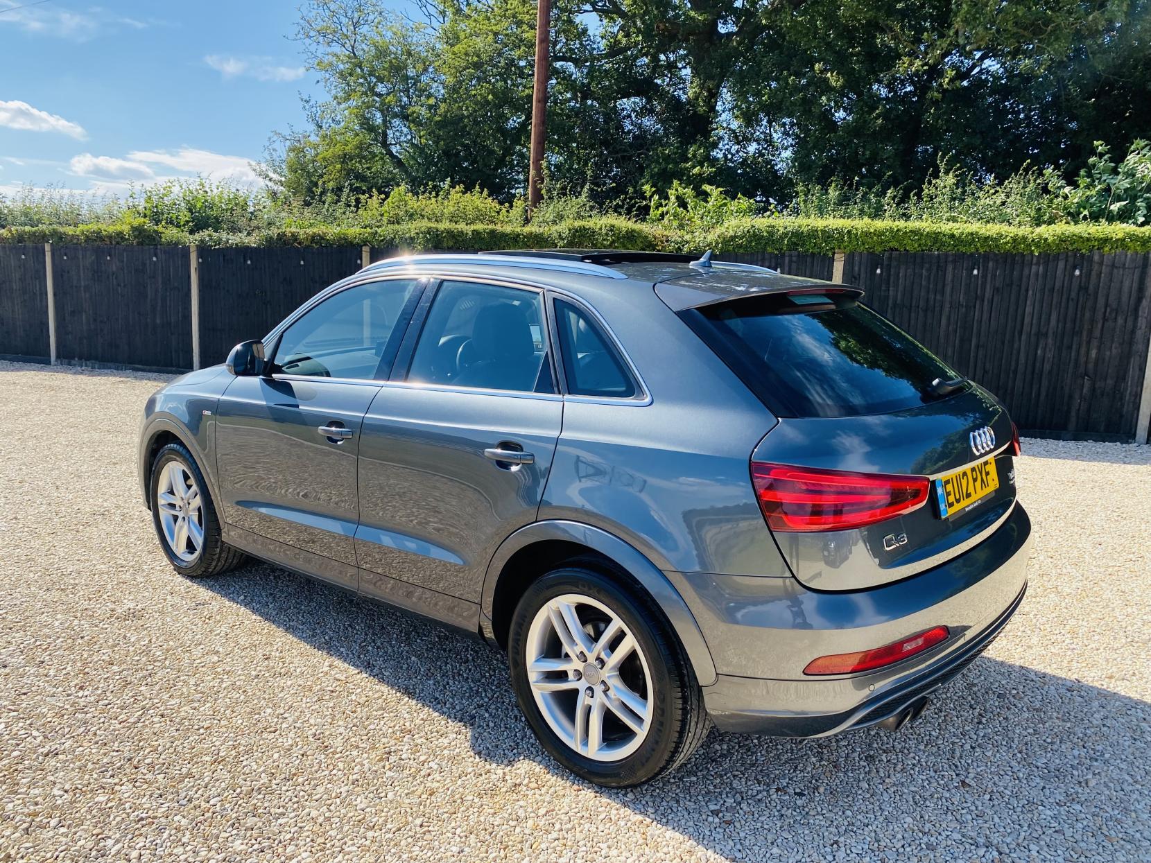 Audi Q3 2.0 TDI S line SUV 5dr Diesel S Tronic quattro Euro 5 (s/s) (177 ps)