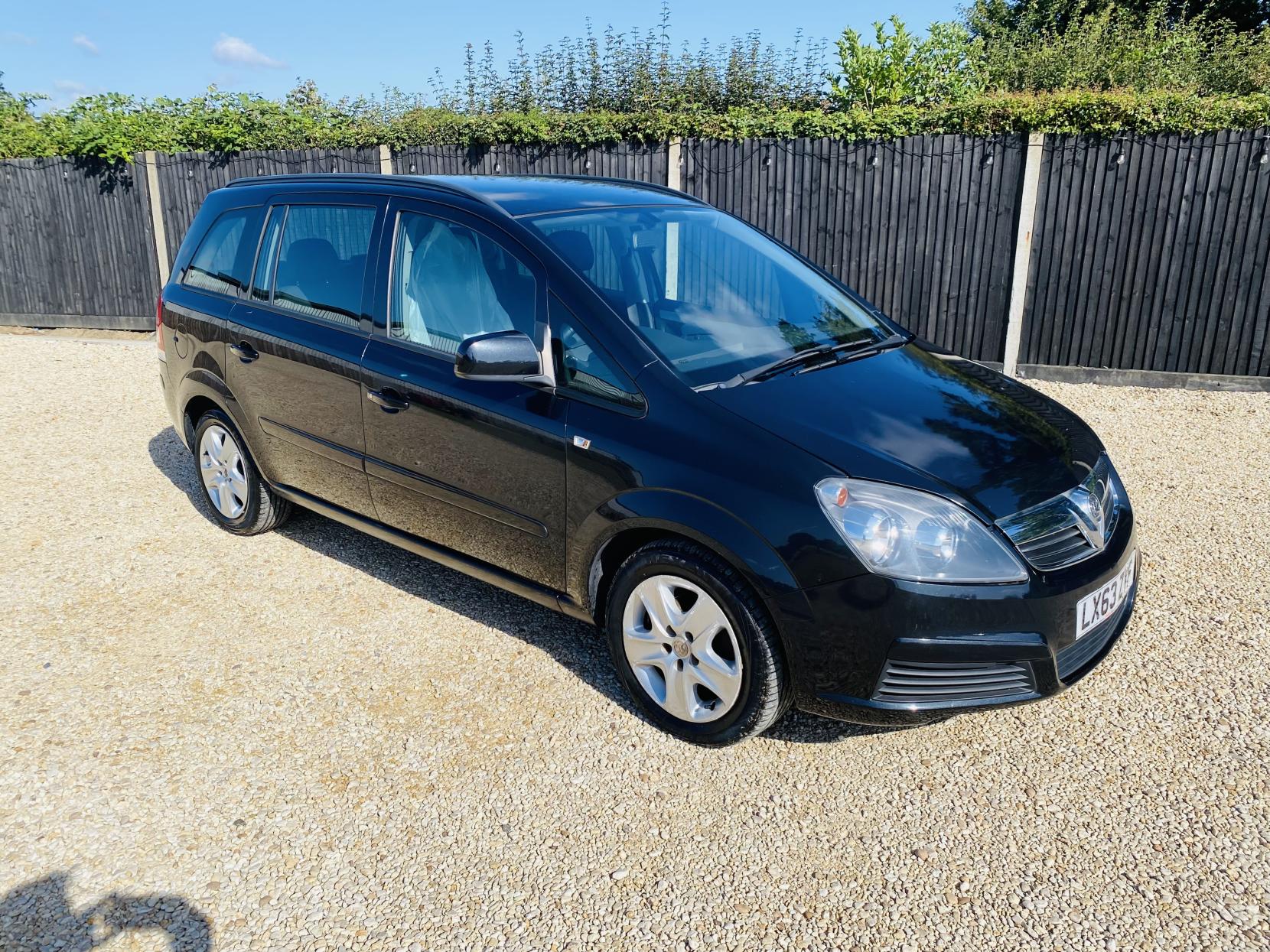 Vauxhall Zafira 1.6 16V Exclusiv MPV 5dr Petrol Manual Euro 5 (115 ps)