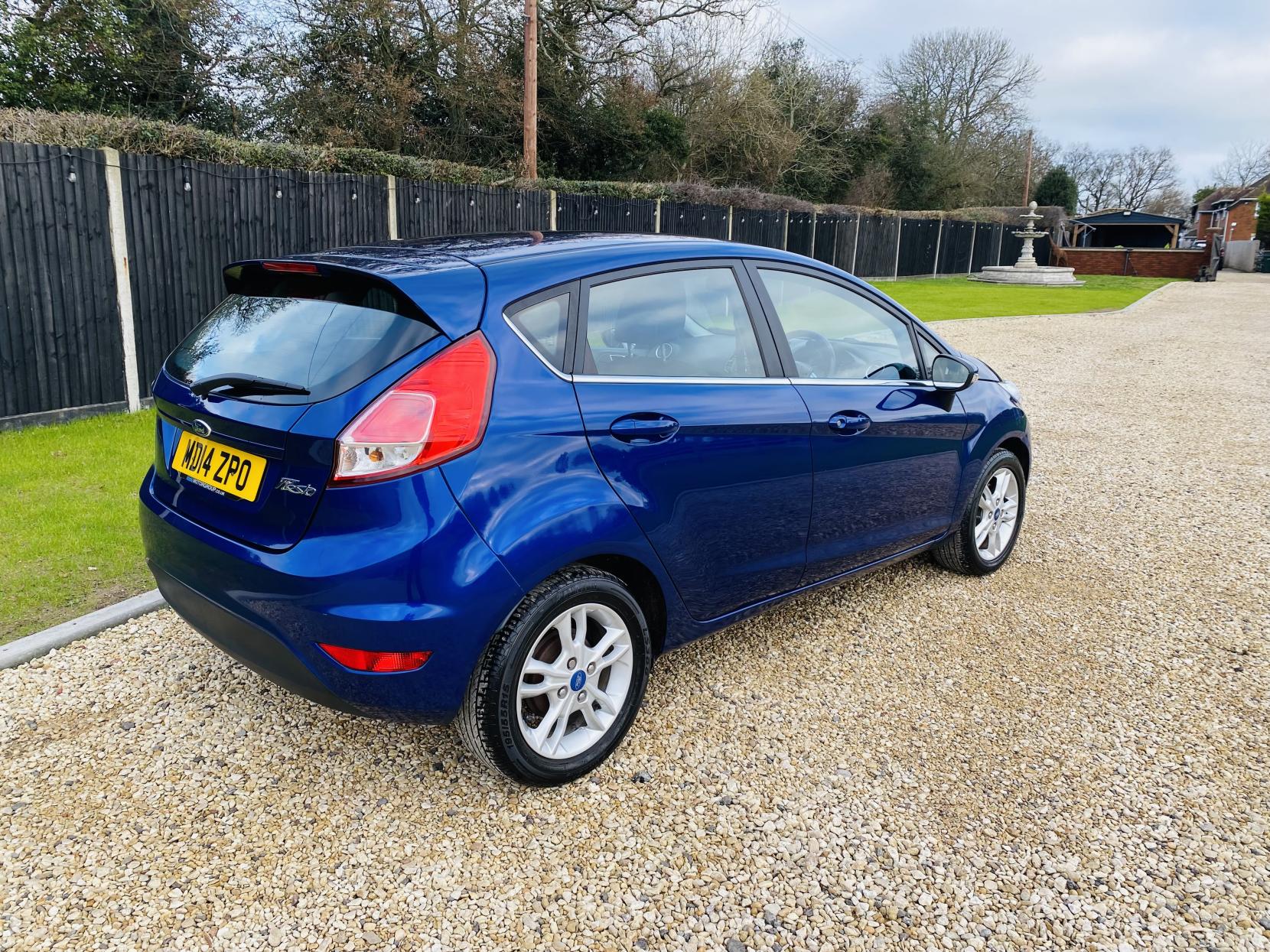 Ford Fiesta 1.25 Zetec Hatchback 5dr Petrol Manual Euro 5 (82 ps)
