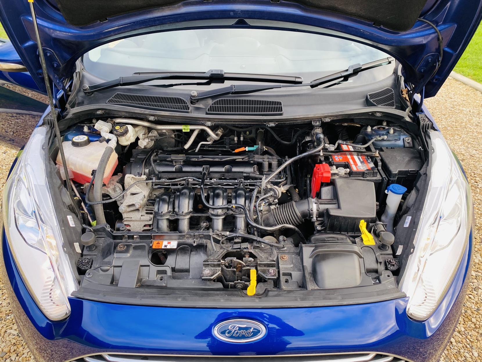 Ford Fiesta 1.25 Zetec Hatchback 5dr Petrol Manual Euro 5 (82 ps)