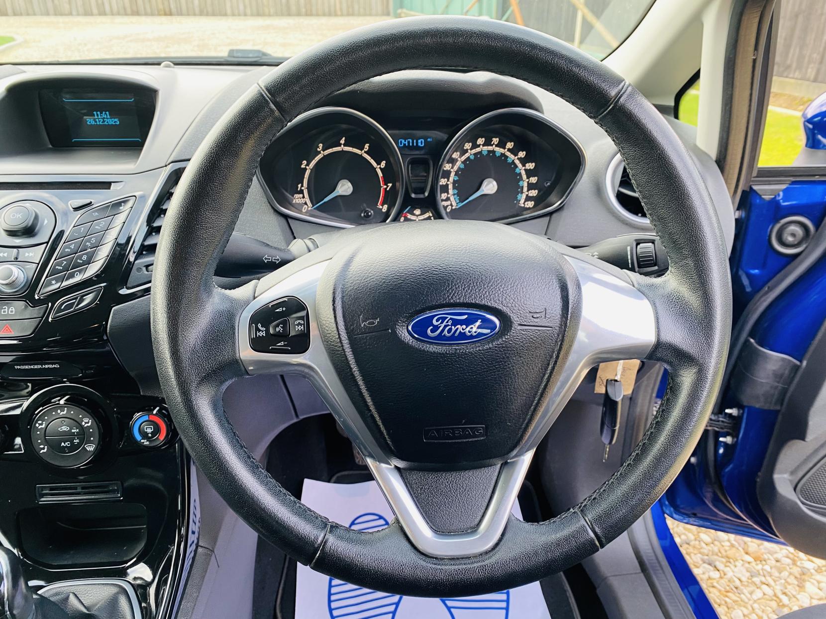 Ford Fiesta 1.25 Zetec Hatchback 5dr Petrol Manual Euro 5 (82 ps)