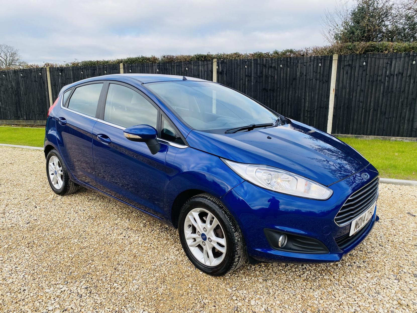 Ford Fiesta 1.25 Zetec Hatchback 5dr Petrol Manual Euro 5 (82 ps)