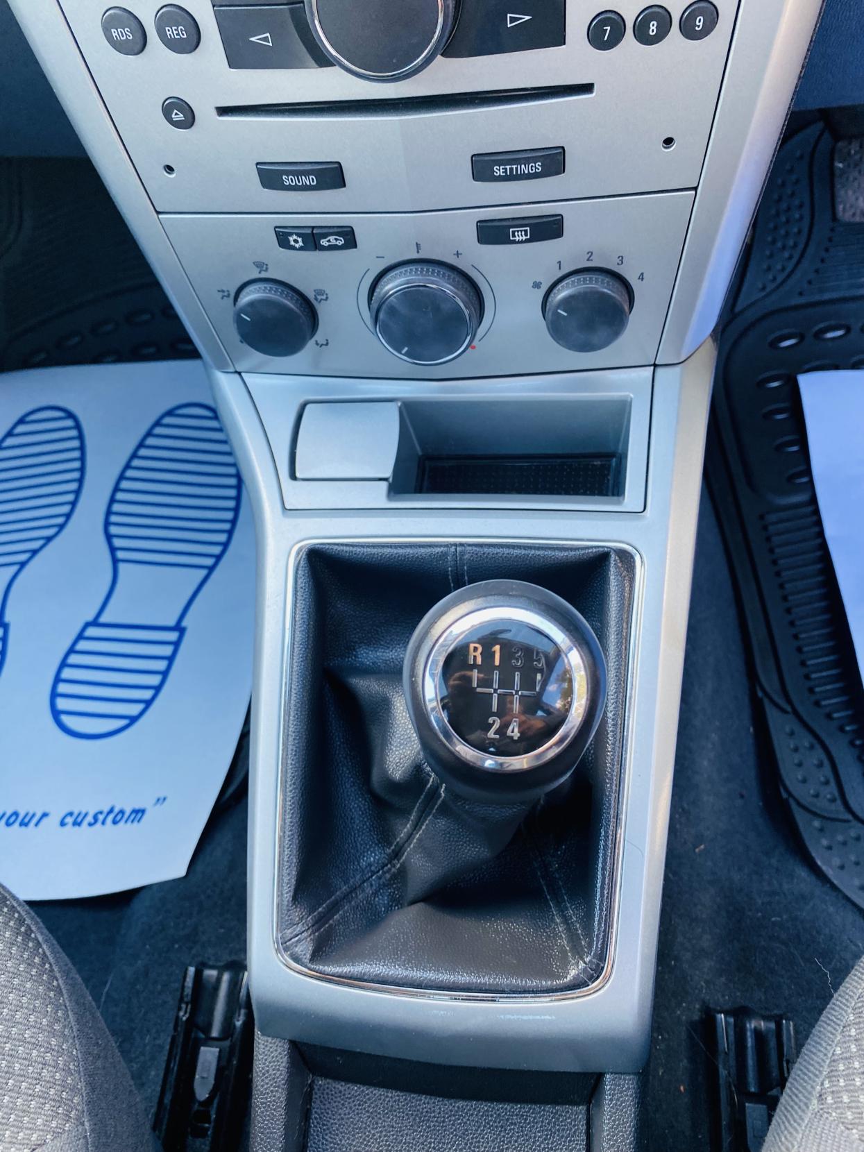 Vauxhall Astra 1.6i 16v Life Hatchback 5dr Petrol Manual (155 g/km, 113 bhp)