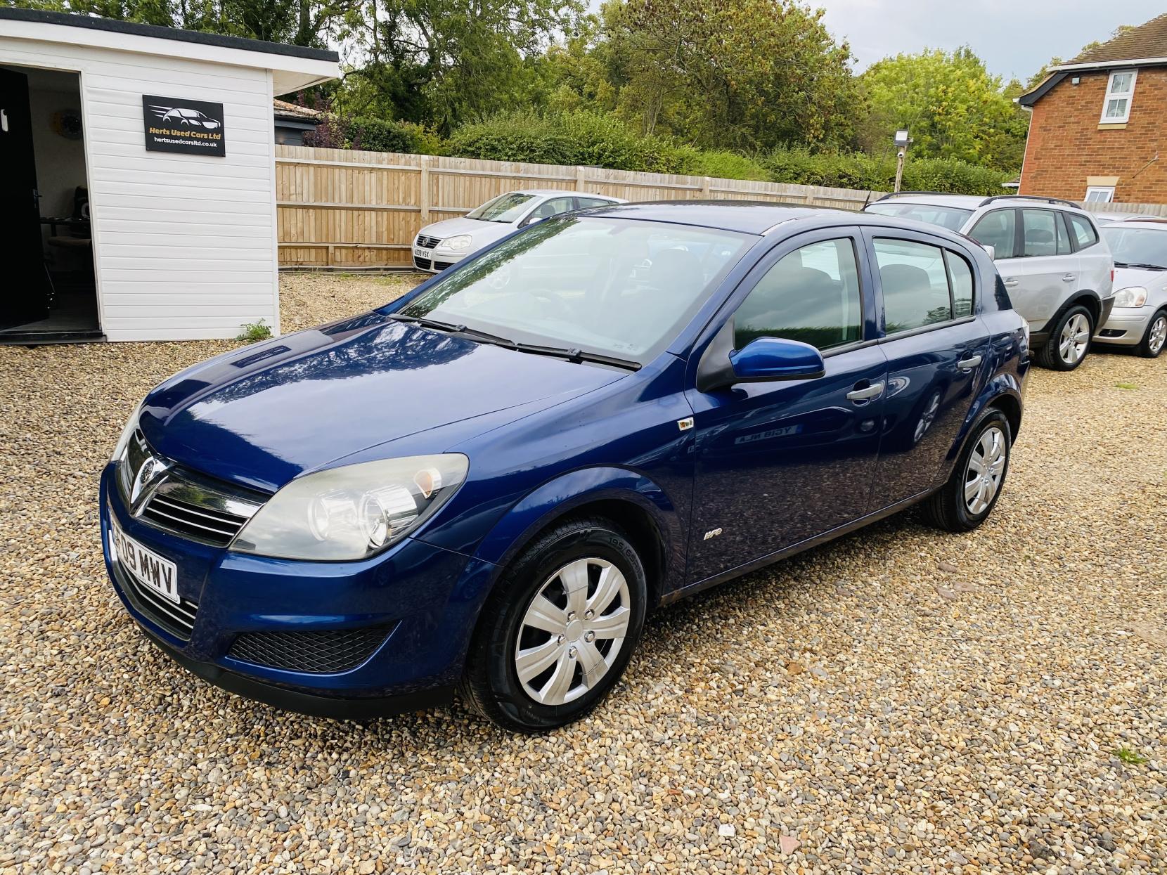 Vauxhall Astra 1.6i 16v Life Hatchback 5dr Petrol Manual (155 g/km, 113 bhp)