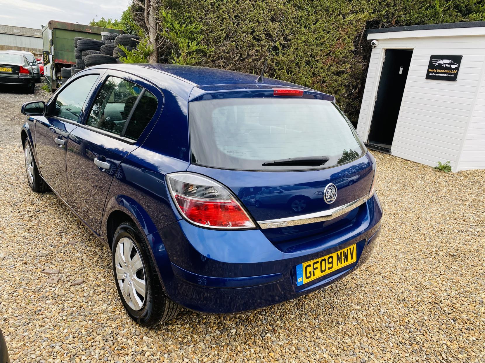 Vauxhall Astra 1.6i 16v Life Hatchback 5dr Petrol Manual (155 g/km, 113 bhp)