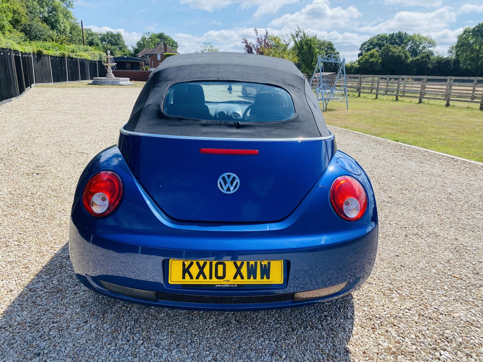 Volkswagen Beetle 1.6 Cabriolet 2dr Petrol Manual Euro 4 (102 ps)