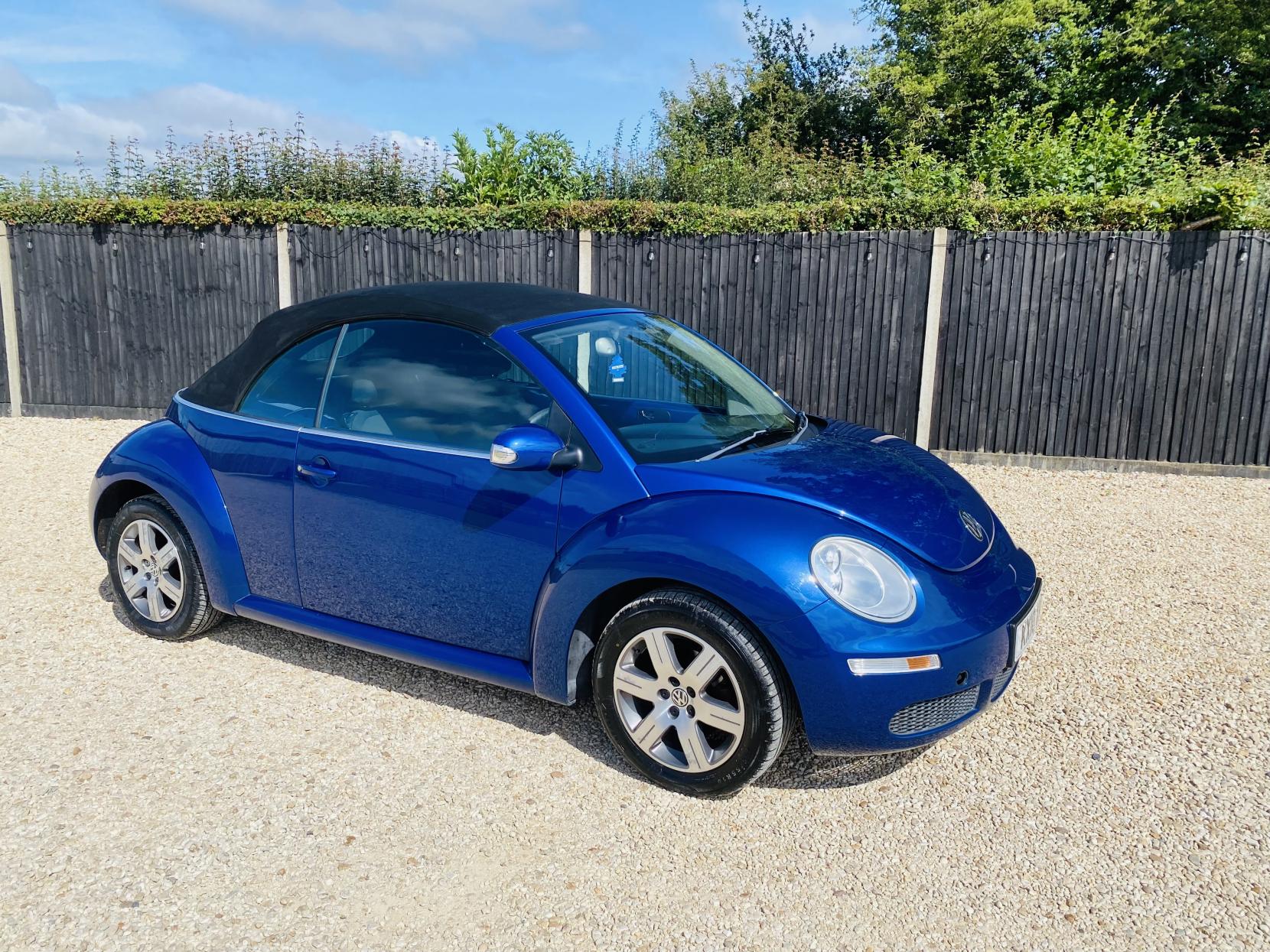 Volkswagen Beetle 1.6 Cabriolet 2dr Petrol Manual Euro 4 (102 ps)