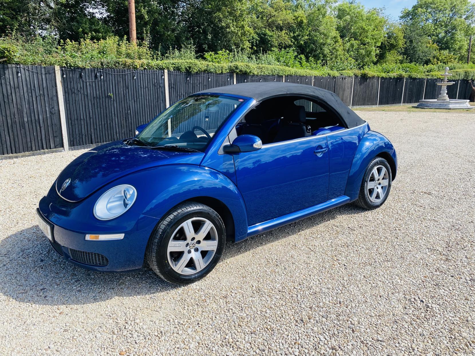 Volkswagen Beetle 1.6 Cabriolet 2dr Petrol Manual Euro 4 (102 ps)