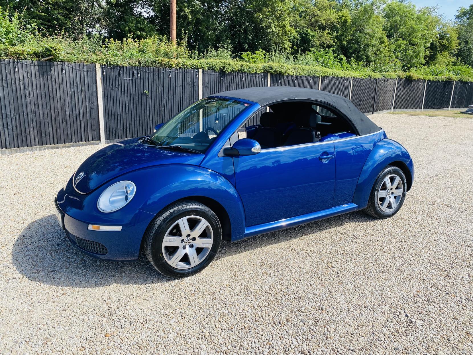 Volkswagen Beetle 1.6 Cabriolet 2dr Petrol Manual Euro 4 (102 ps)