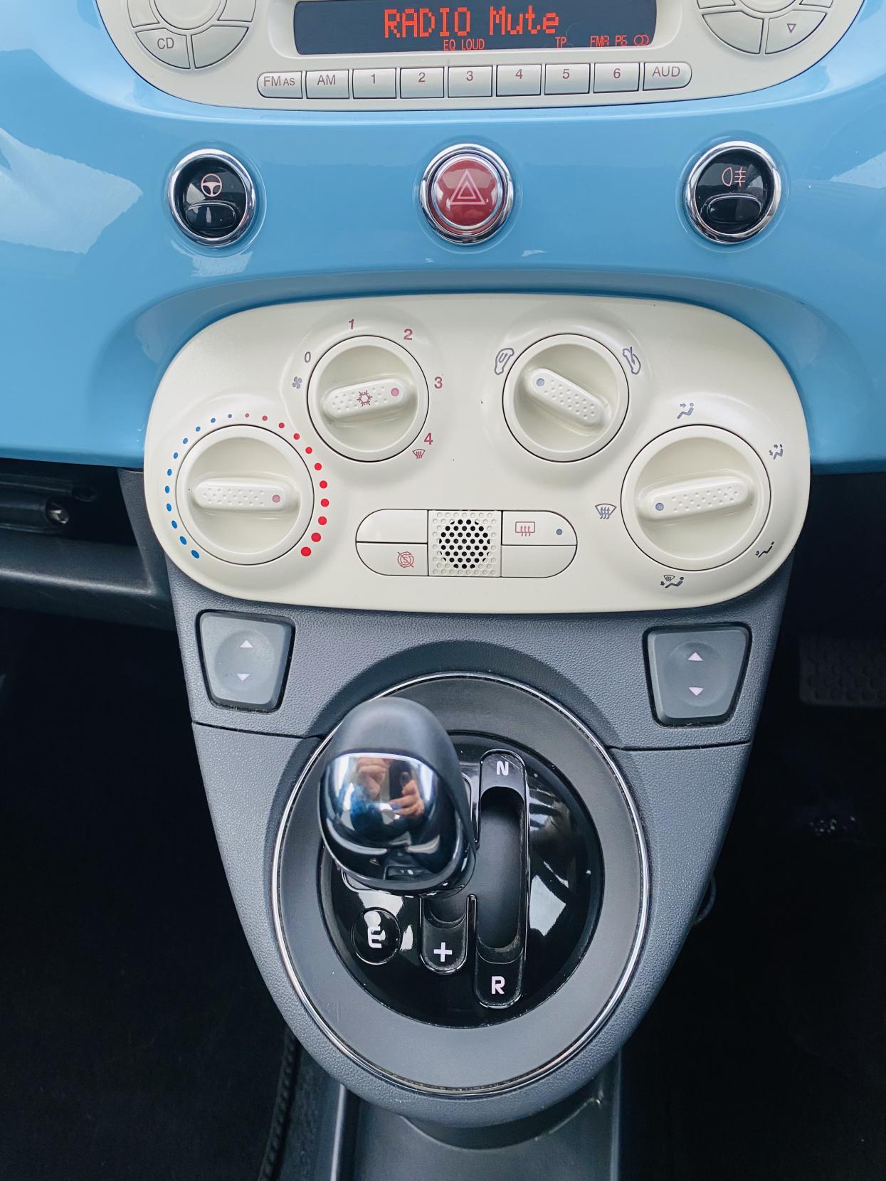 Fiat 500 1.2 Lounge Hatchback 3dr Petrol Dualogic Euro 4 (69 bhp)