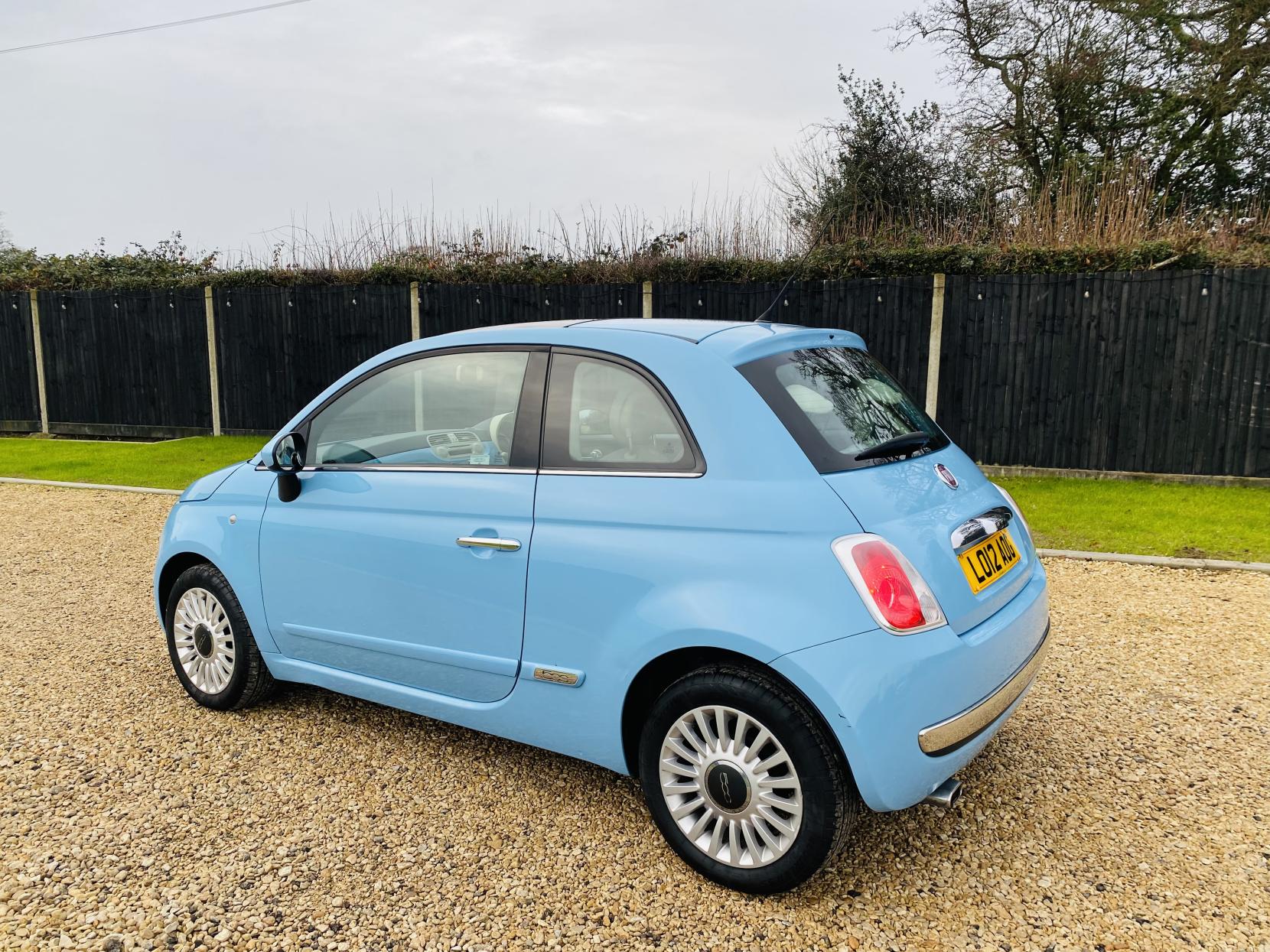Fiat 500 1.2 Lounge Hatchback 3dr Petrol Dualogic Euro 4 (69 bhp)