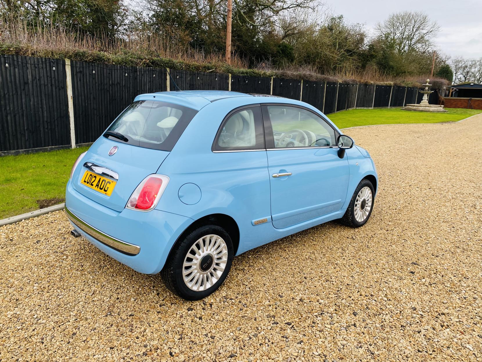 Fiat 500 1.2 Lounge Hatchback 3dr Petrol Dualogic Euro 4 (69 bhp)