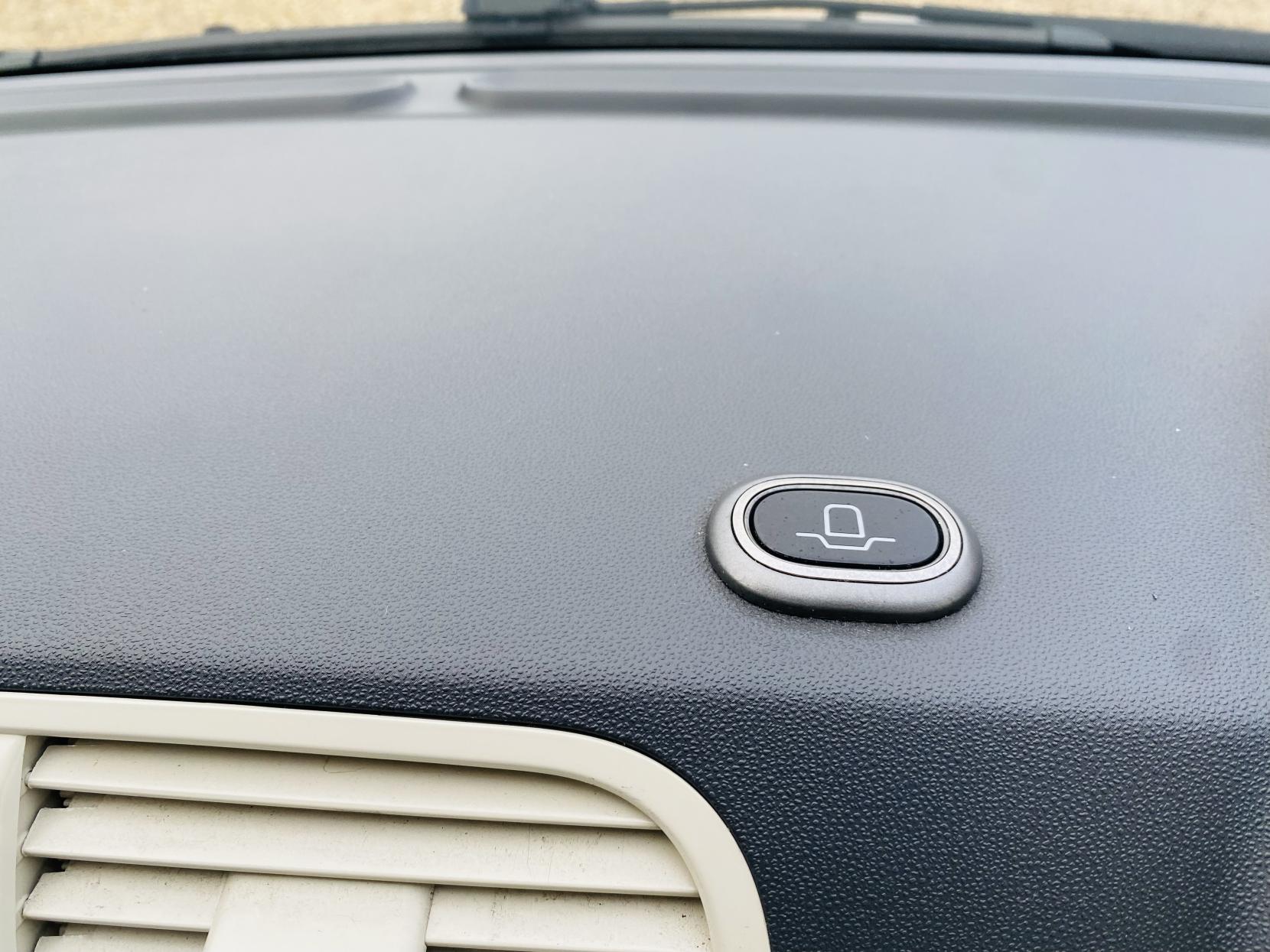 Fiat 500 1.2 Lounge Hatchback 3dr Petrol Dualogic Euro 4 (69 bhp)