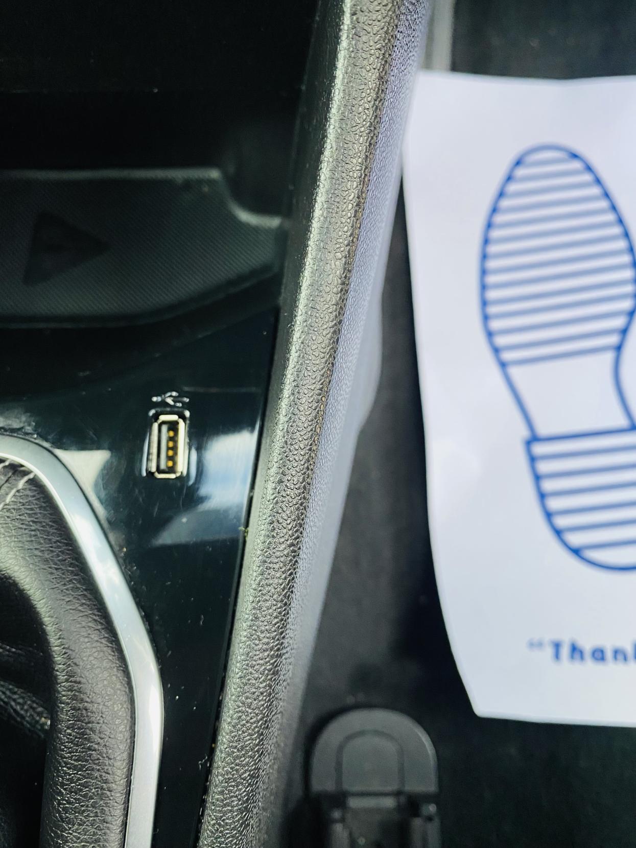 Ford Fiesta 1.1 Ti-VCT Zetec Hatchback 5dr Petrol Manual Euro 6 (s/s) (85 ps)