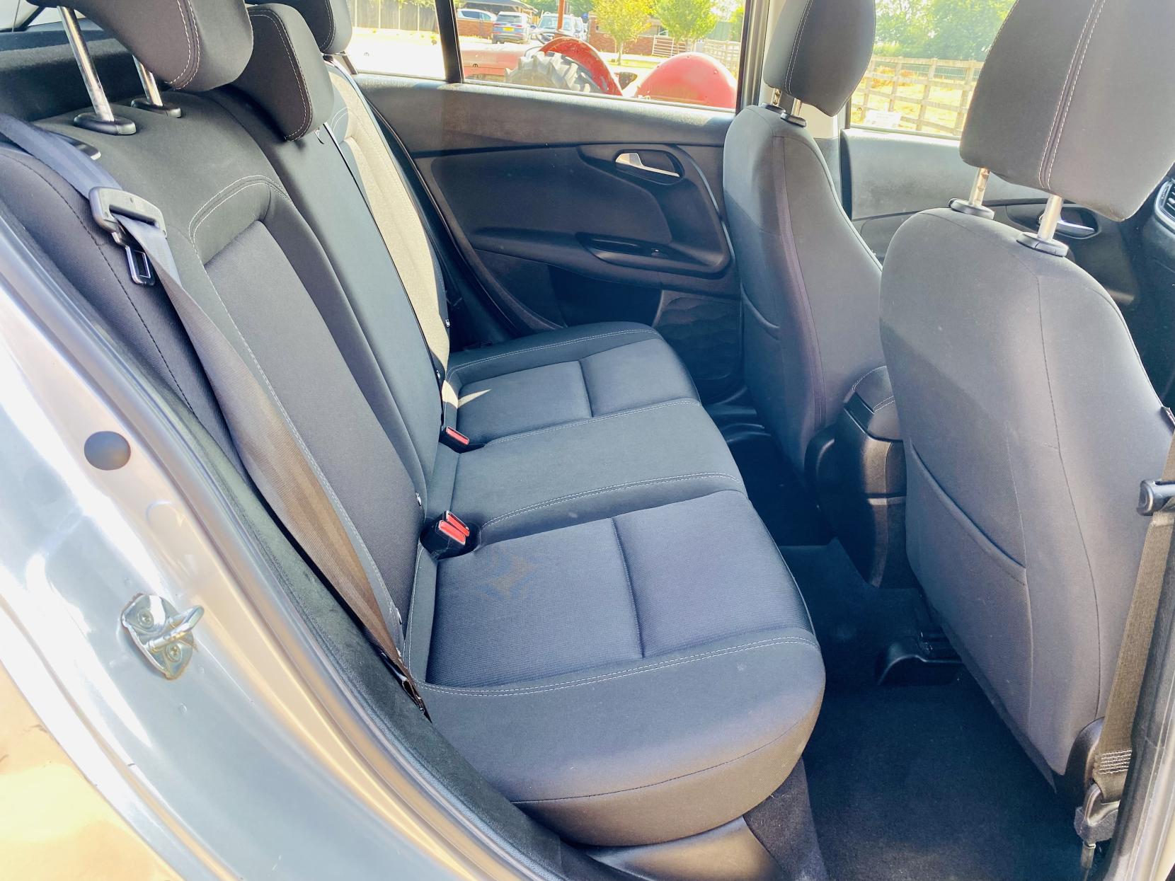2019 Fiat Tipo thumbnail 15