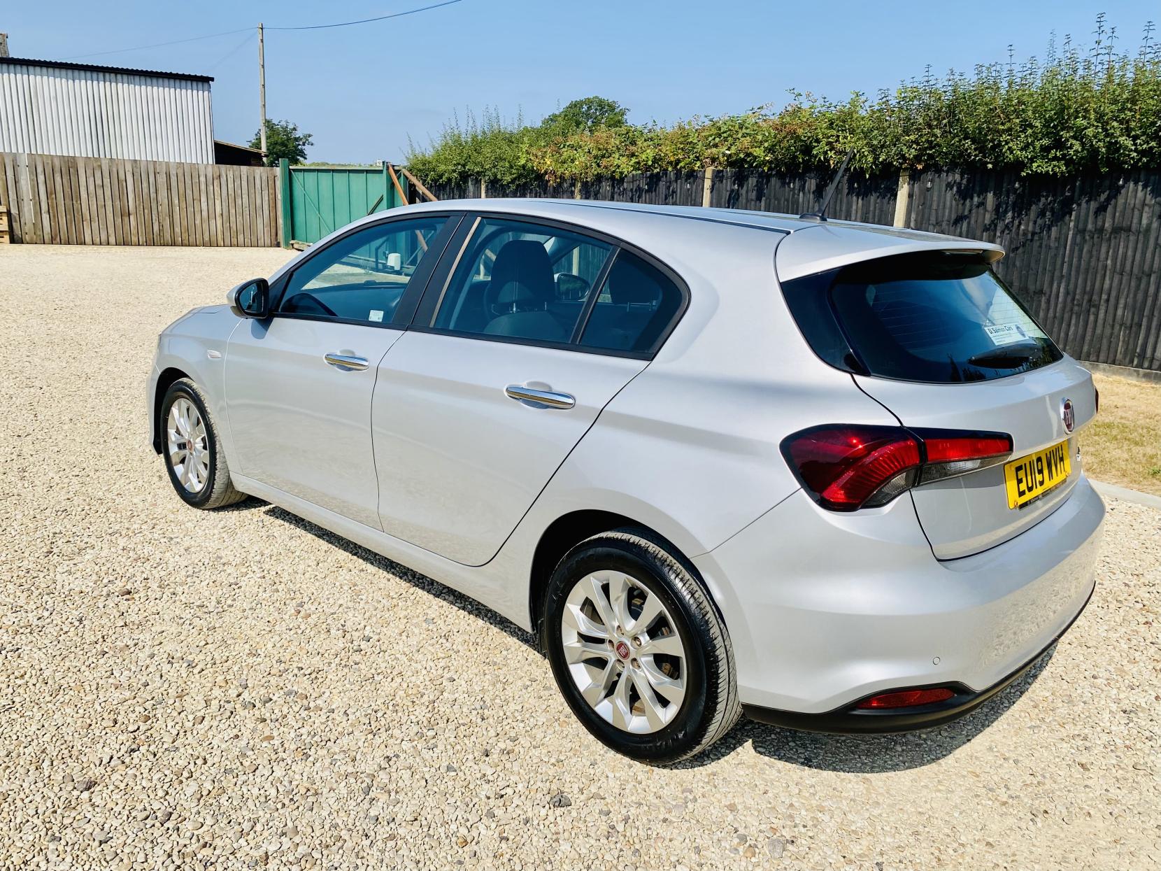 2019 Fiat Tipo thumbnail 9