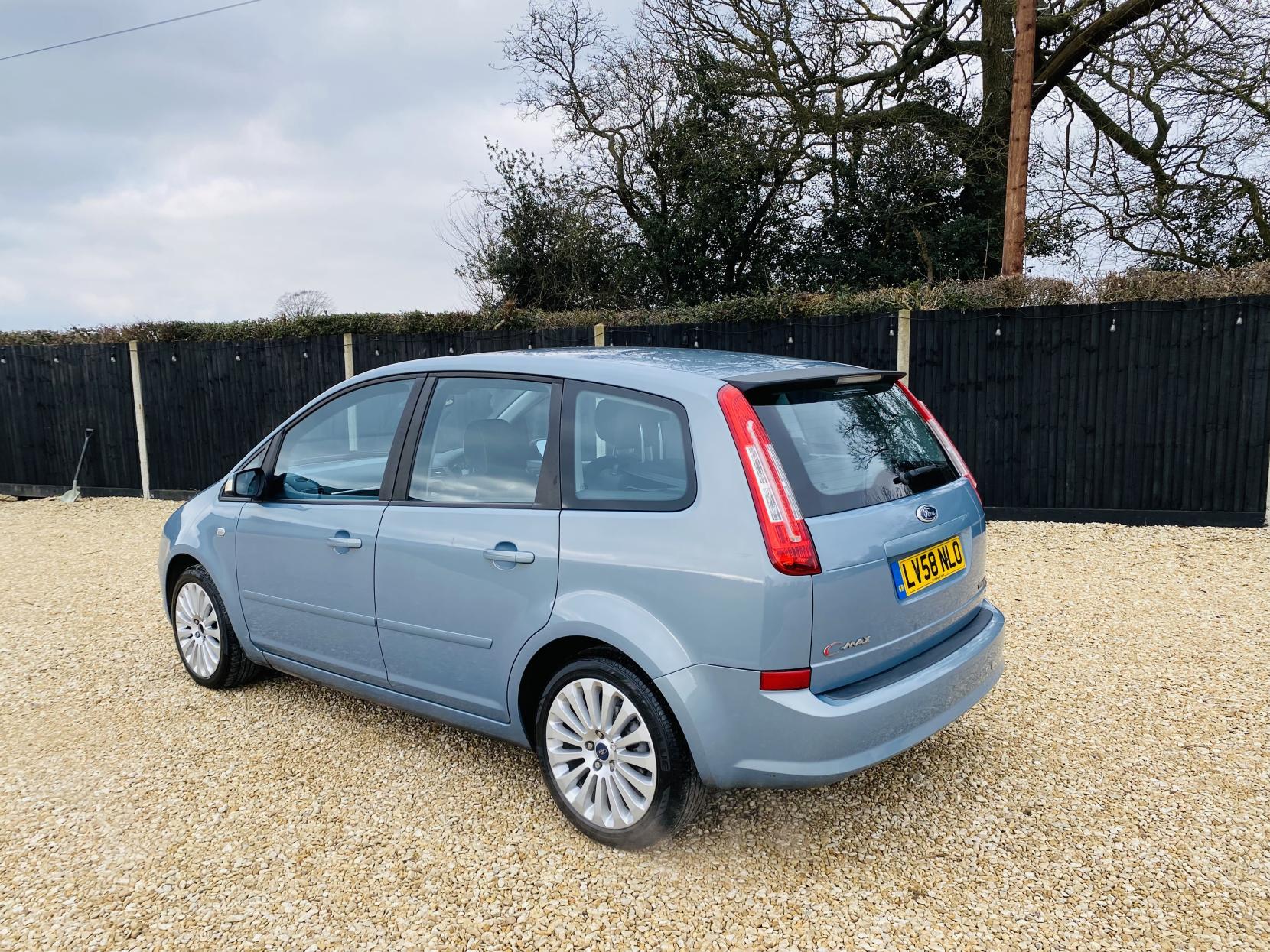 Ford C-Max 1.8 16v Titanium MPV 5dr Petrol Manual (169 g/km, 123 bhp)