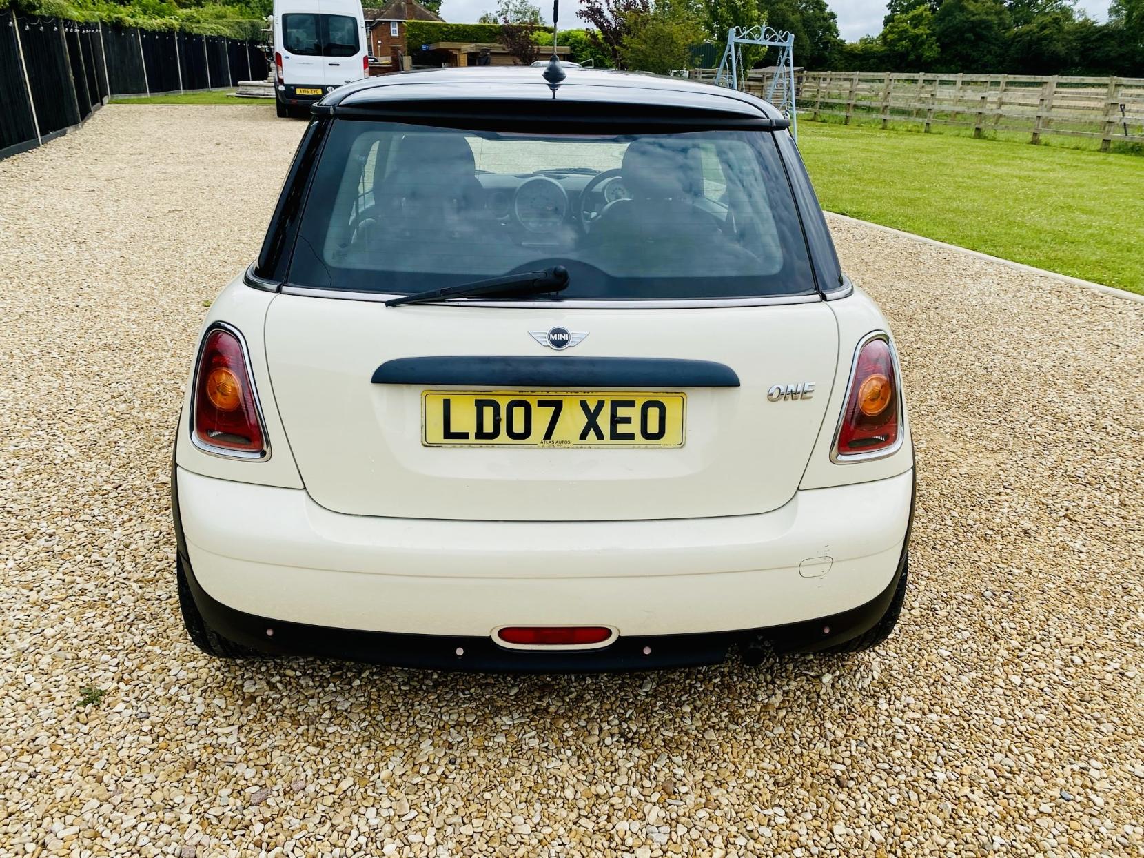 MINI Hatch 1.4 One Hatchback 3dr Petrol Steptronic Euro 4 (95 ps)
