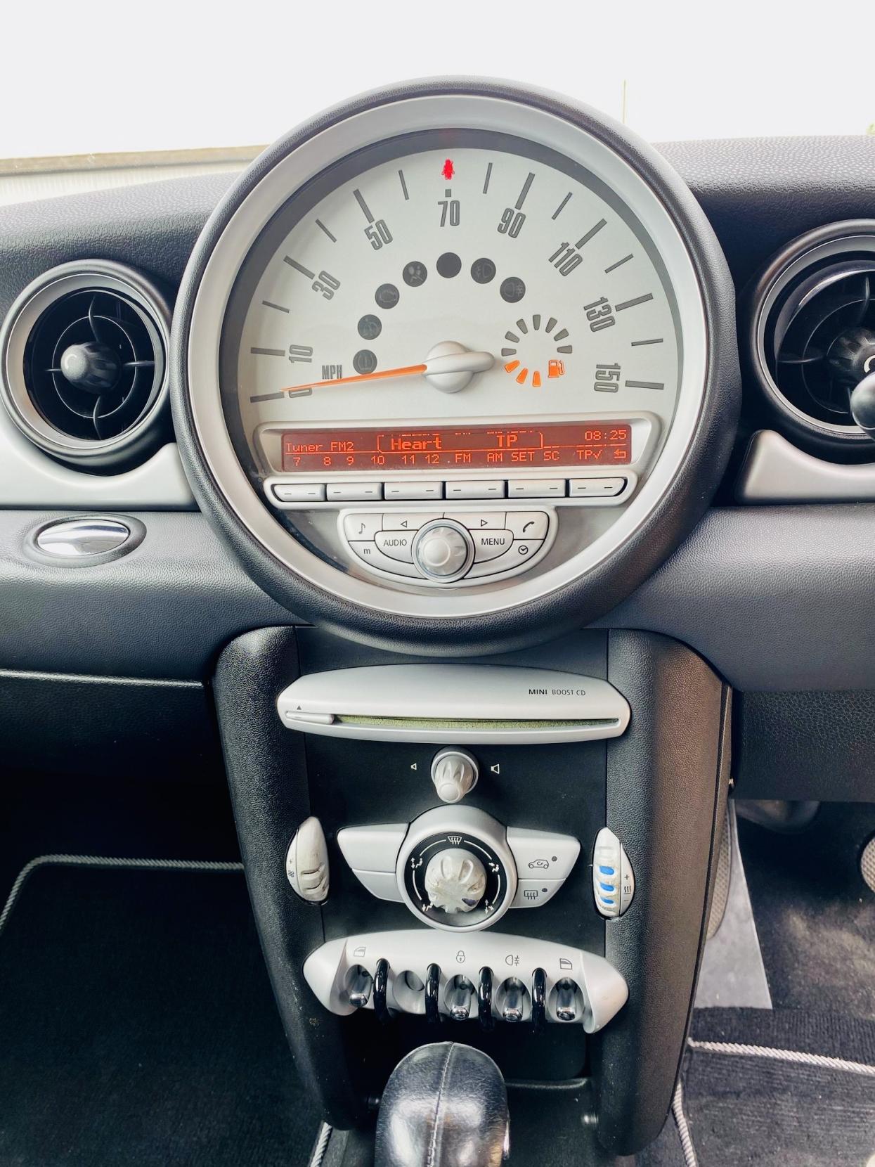 MINI Hatch 1.4 One Hatchback 3dr Petrol Steptronic Euro 4 (95 ps)