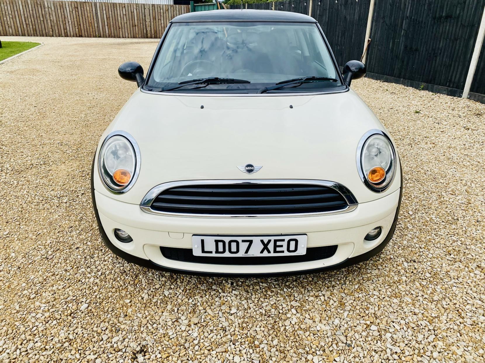 MINI Hatch 1.4 One Hatchback 3dr Petrol Steptronic Euro 4 (95 ps)