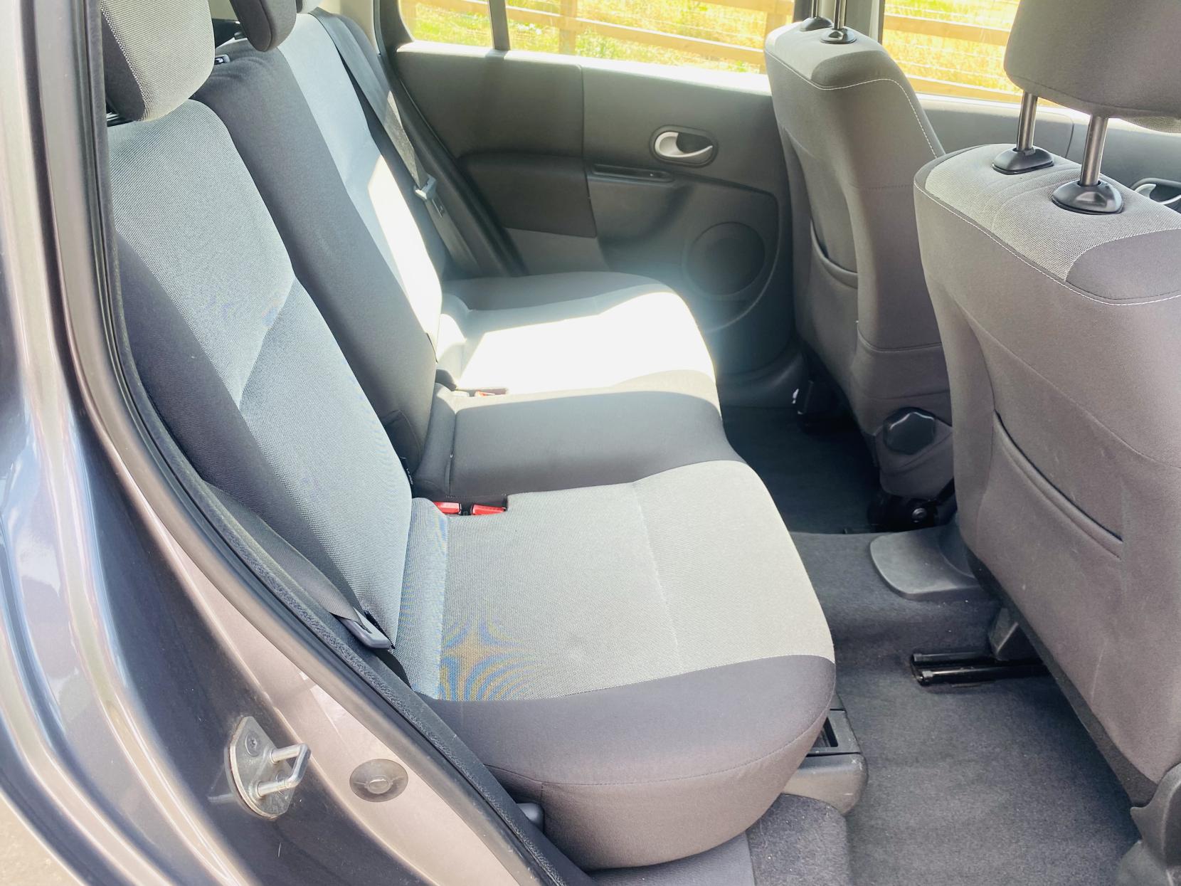 Renault Grand Modus 1.2 TCe Dynamique MPV 5dr Petrol Manual Euro 4 (100 ps)