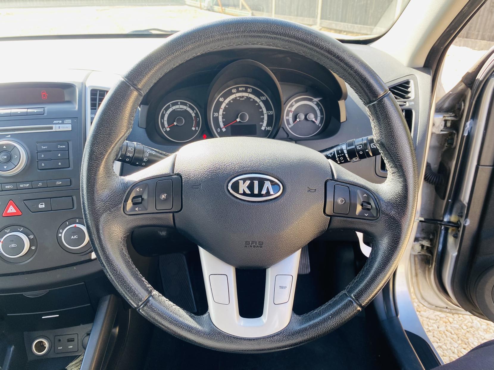 Kia Ceed 1.6 2 Hatchback 5dr Petrol Manual Euro 4 (124 bhp)