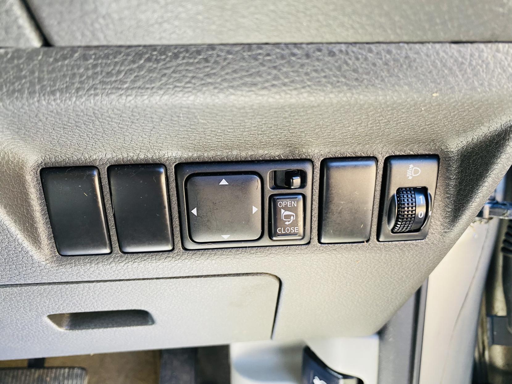 Nissan X-Trail 2.5i SVE SUV 5dr Petrol Automatic (231 g/km, 165 bhp)