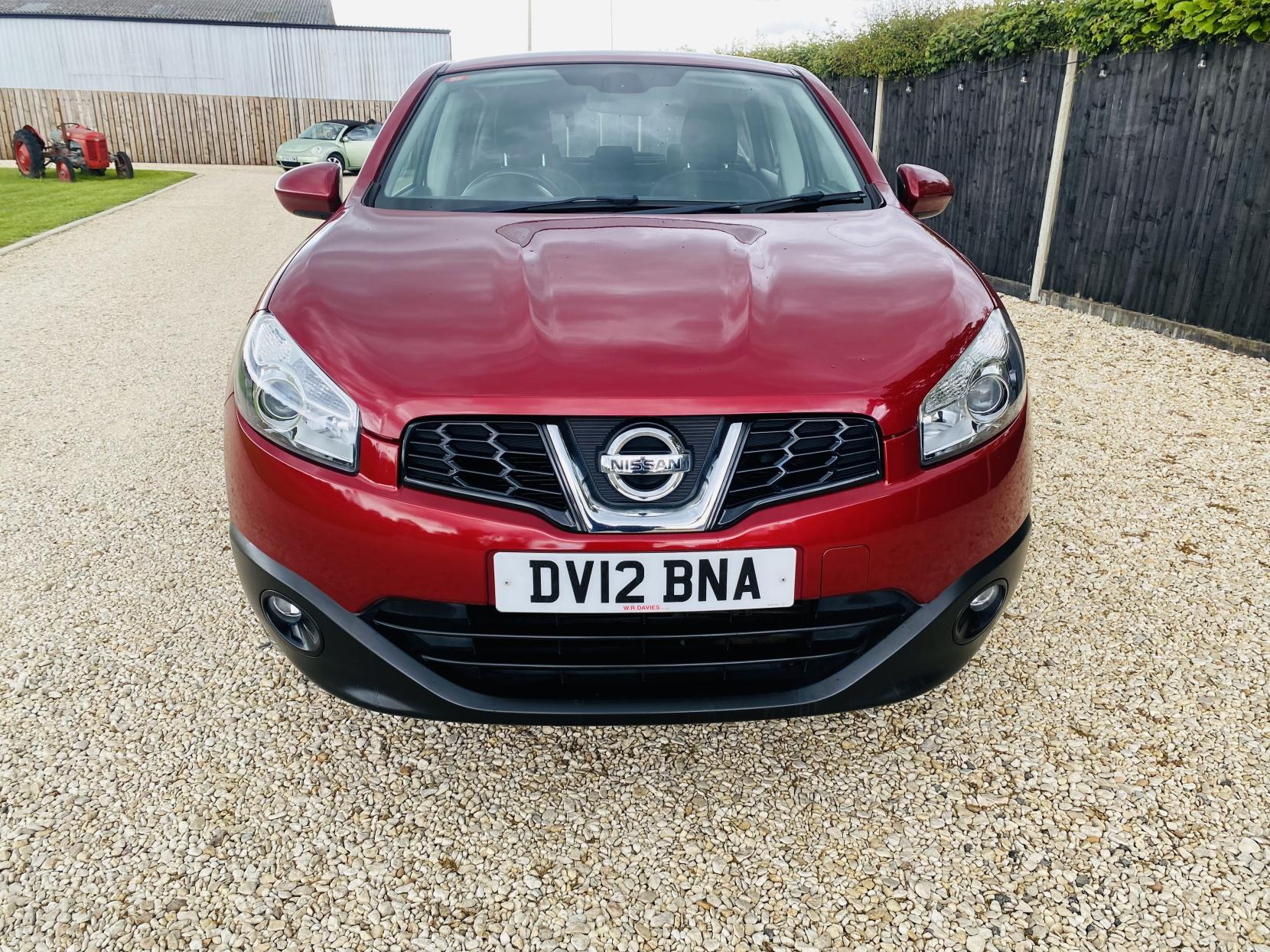 Nissan Qashqai 1.6 Acenta SUV 5dr Petrol CVT 2WD Euro 5 (117 ps)