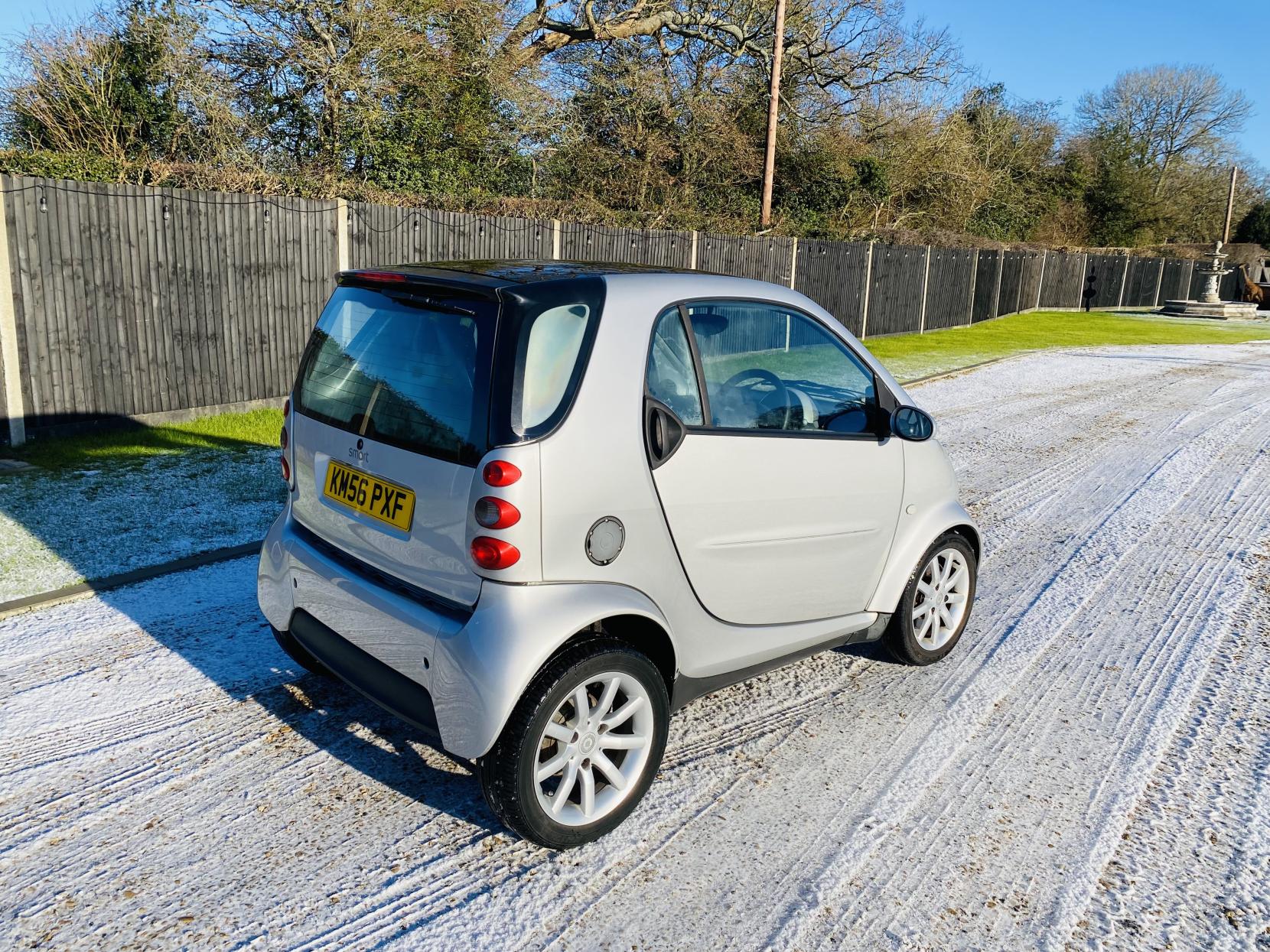 Smart fortwo 0.7 City Passion Hatchback 3dr Petrol Automatic (113 g/km, 61 bhp)