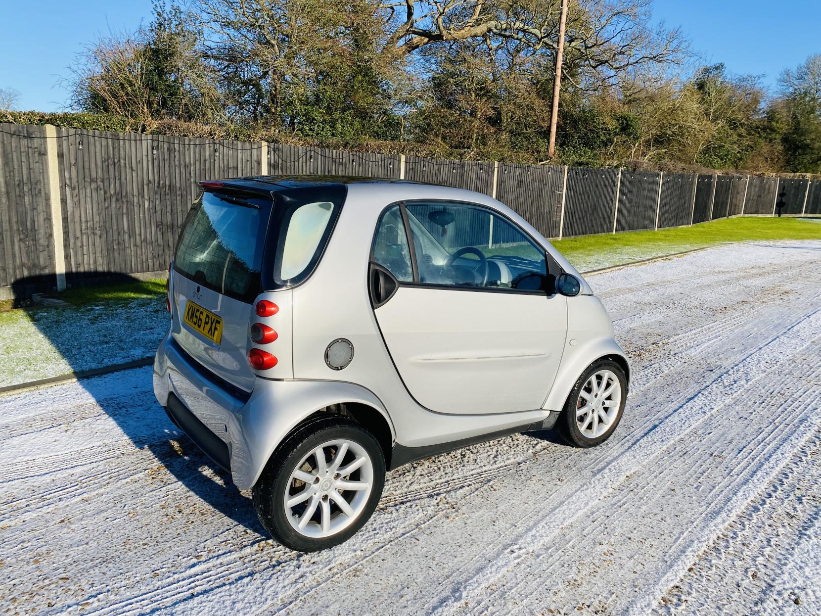 Smart fortwo 0.7 City Passion Hatchback 3dr Petrol Automatic (113 g/km, 61 bhp)