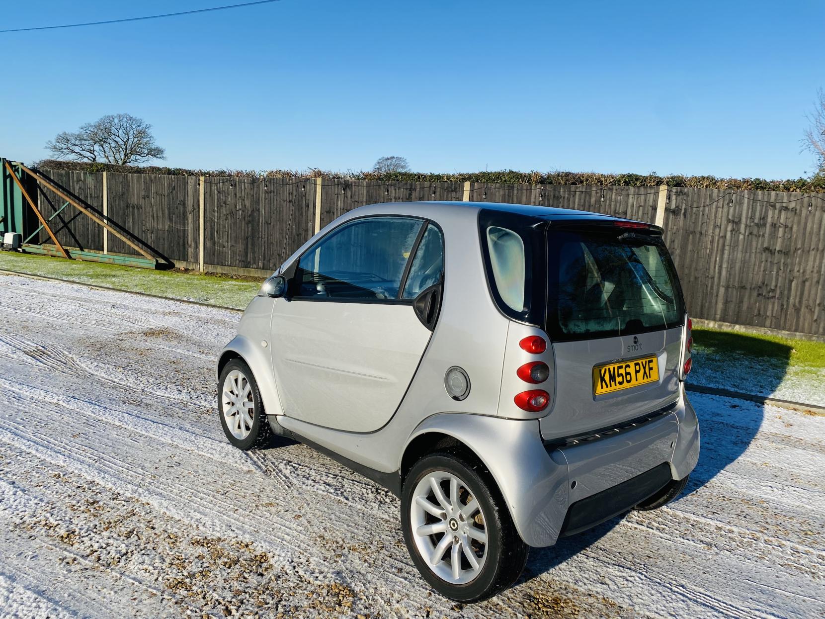 Smart fortwo 0.7 City Passion Hatchback 3dr Petrol Automatic (113 g/km, 61 bhp)