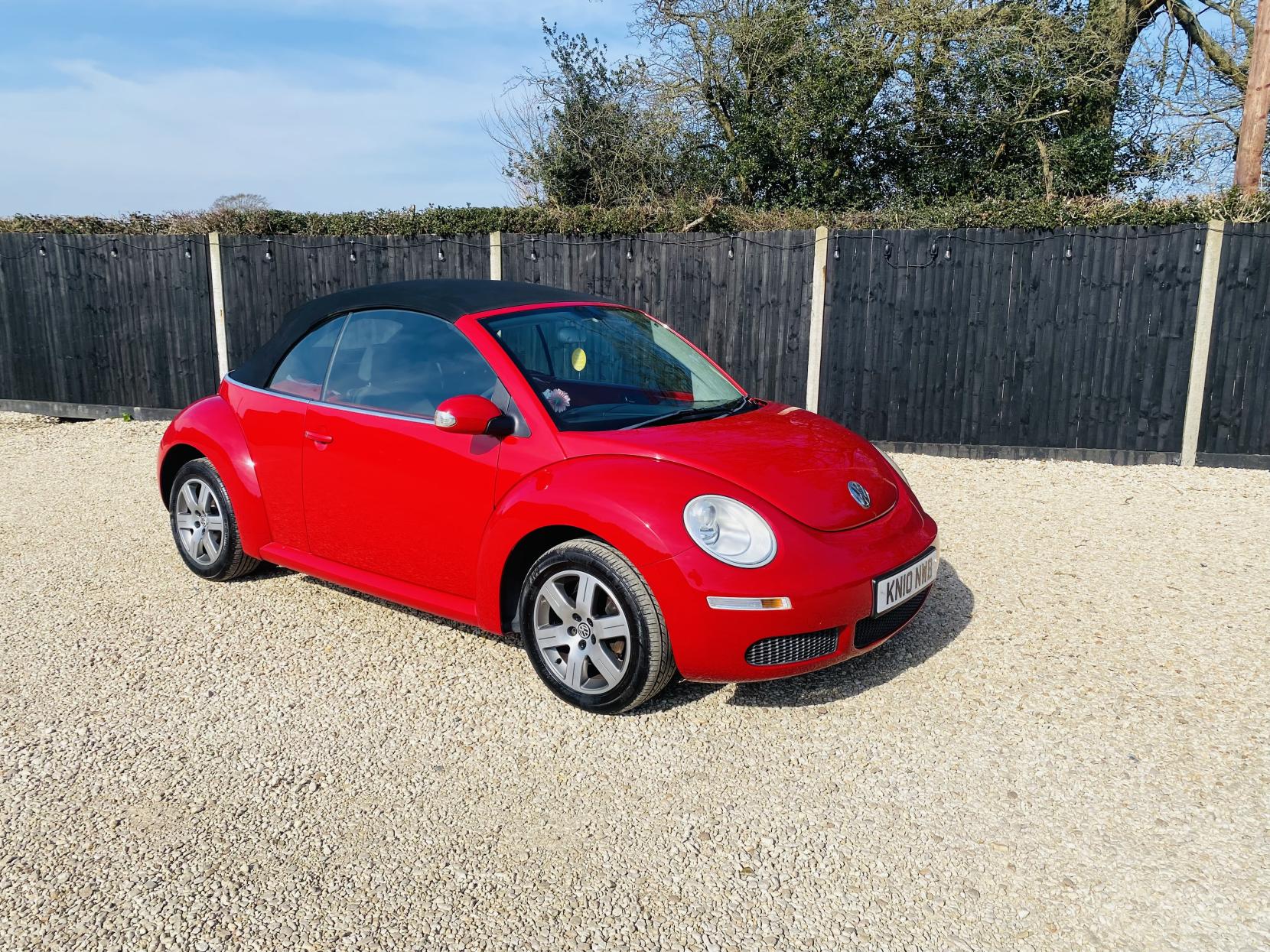 Volkswagen Beetle 1.6 Cabriolet 2dr Petrol Manual Euro 4 (102 ps)