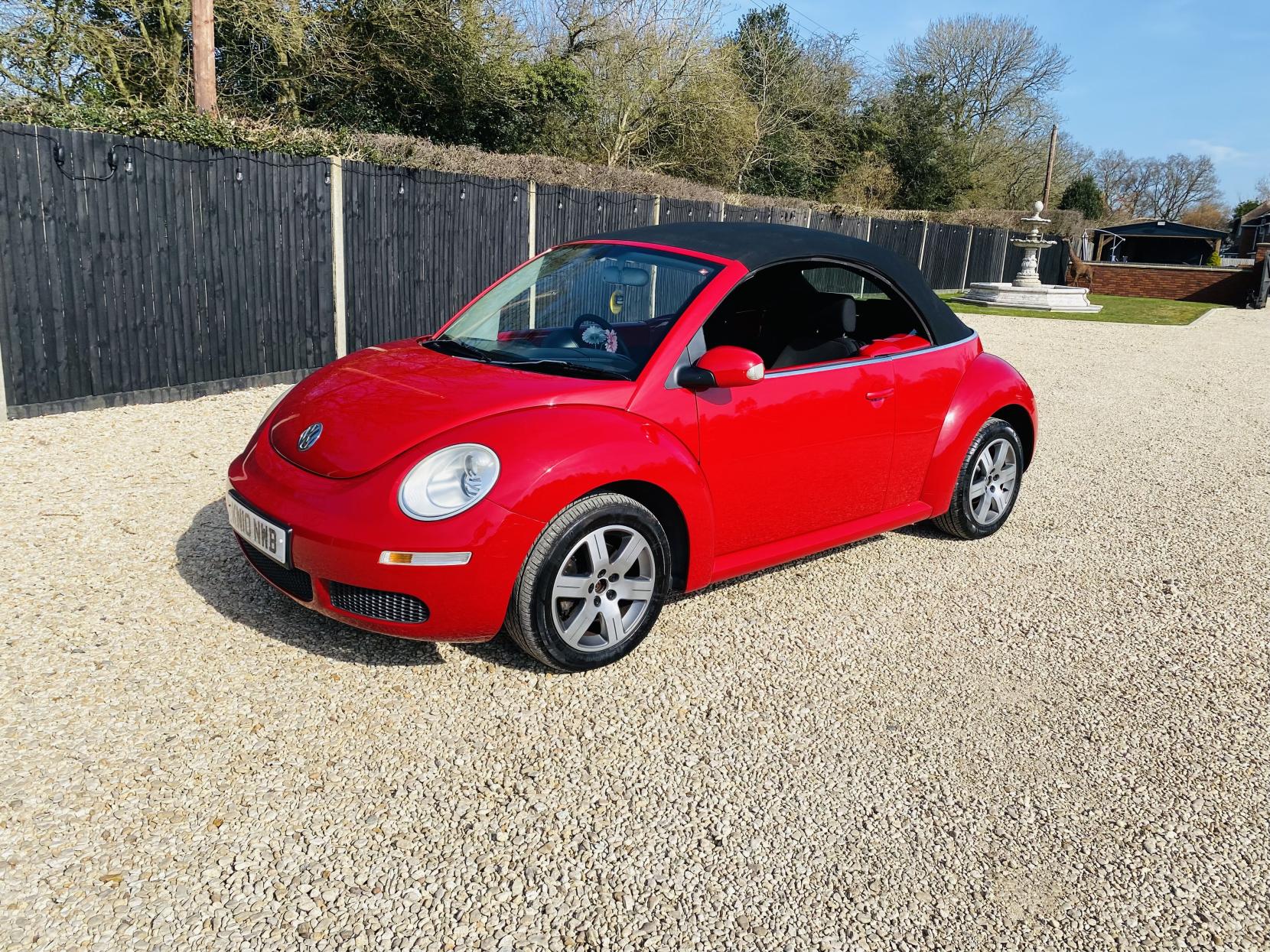 Volkswagen Beetle 1.6 Cabriolet 2dr Petrol Manual Euro 4 (102 ps)
