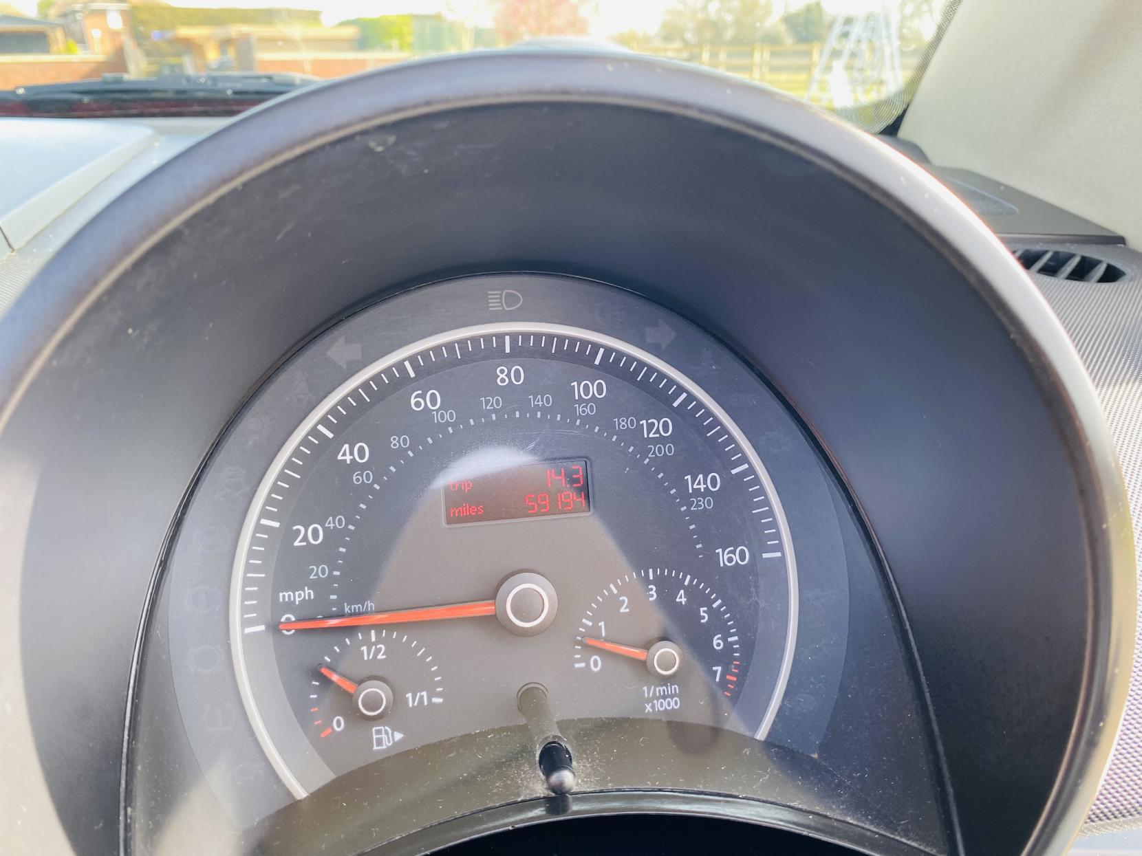 Volkswagen Beetle 1.6 Cabriolet 2dr Petrol Manual Euro 4 (102 ps)