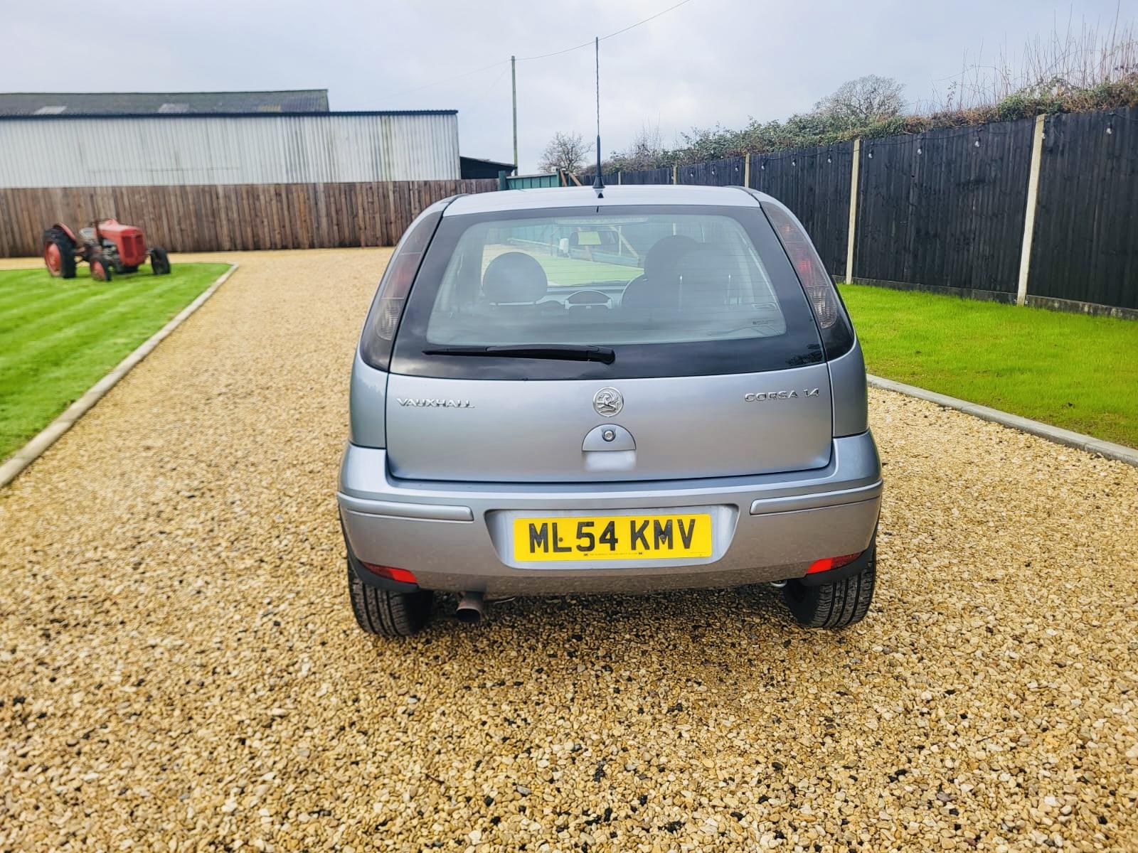 Vauxhall Corsa 1.4i 16v Design Hatchback 5dr Petrol Automatic (a/c) (180 g/km, 89 bhp)