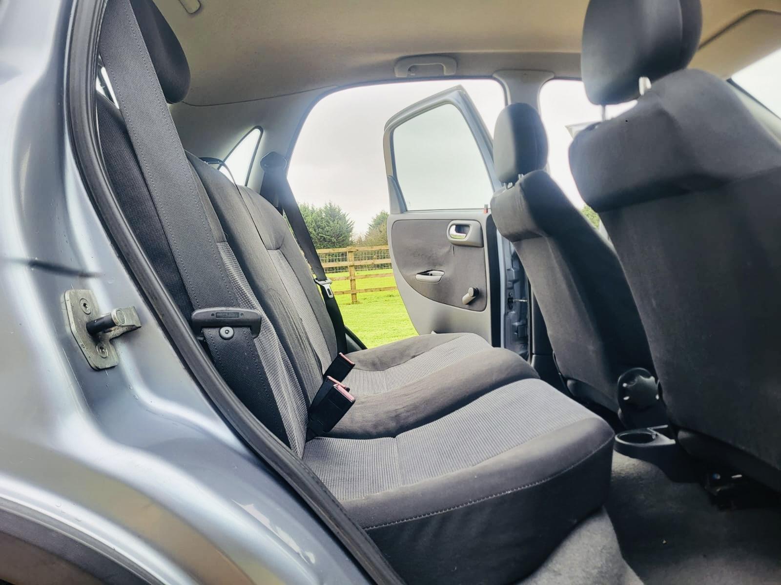 Vauxhall Corsa 1.4i 16v Design Hatchback 5dr Petrol Automatic (a/c) (180 g/km, 89 bhp)