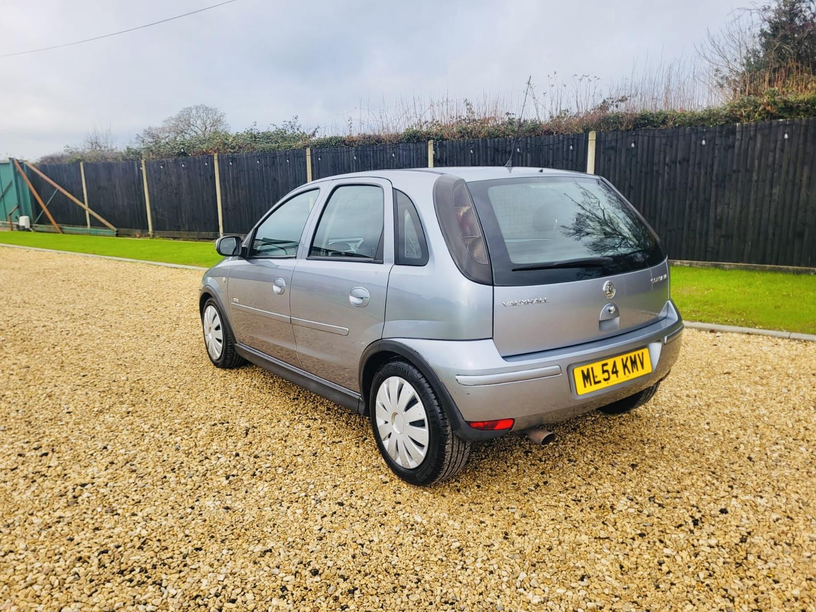 Vauxhall Corsa 1.4i 16v Design Hatchback 5dr Petrol Automatic (a/c) (180 g/km, 89 bhp)