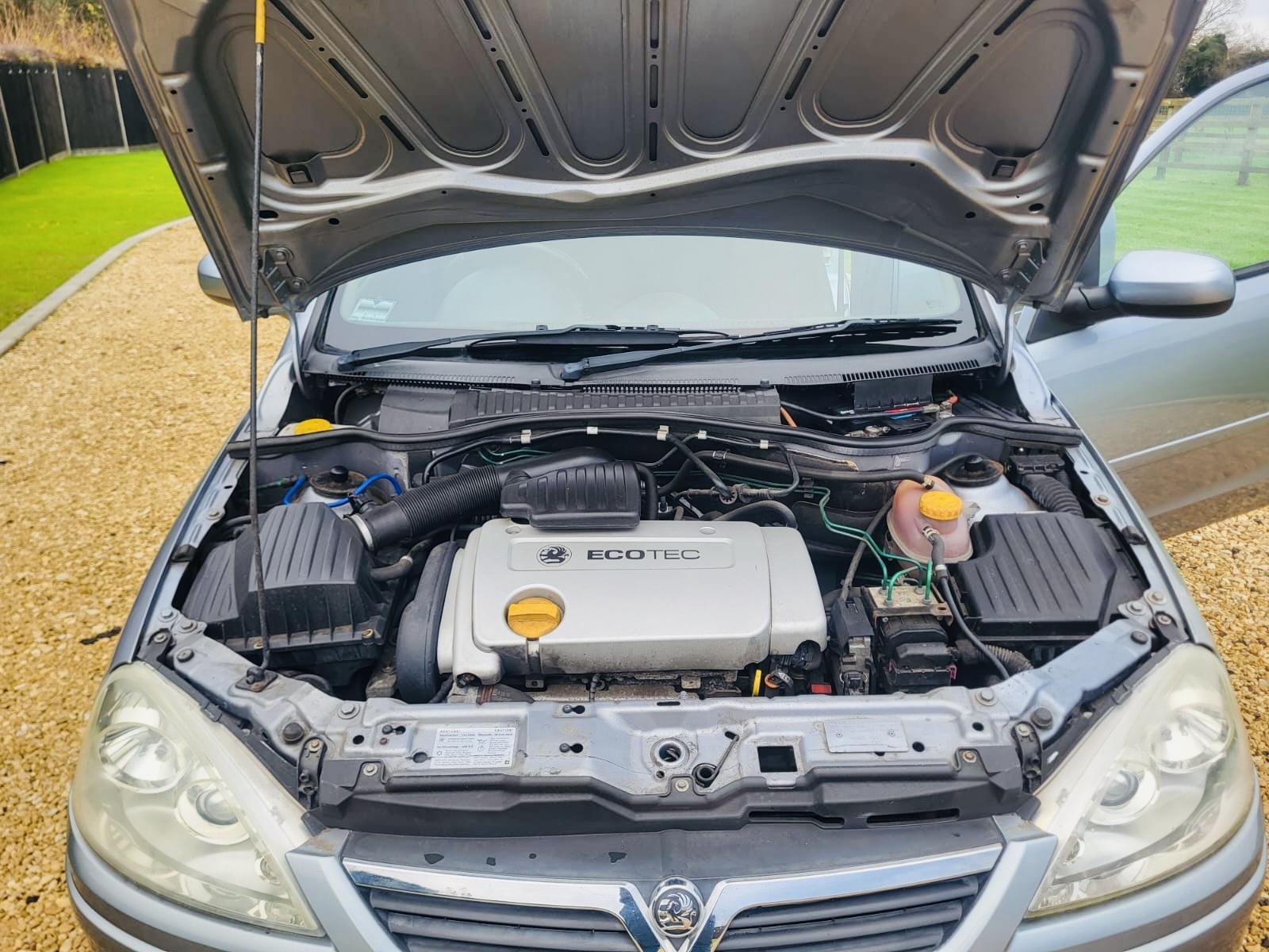 Vauxhall Corsa 1.4i 16v Design Hatchback 5dr Petrol Automatic (a/c) (180 g/km, 89 bhp)