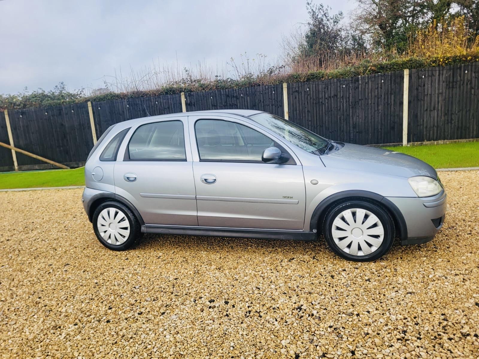 Vauxhall Corsa 1.4i 16v Design Hatchback 5dr Petrol Automatic (a/c) (180 g/km, 89 bhp)