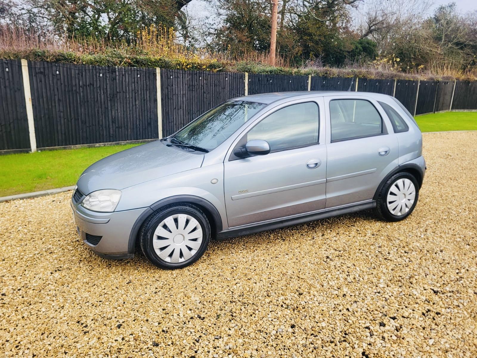 Vauxhall Corsa 1.4i 16v Design Hatchback 5dr Petrol Automatic (a/c) (180 g/km, 89 bhp)