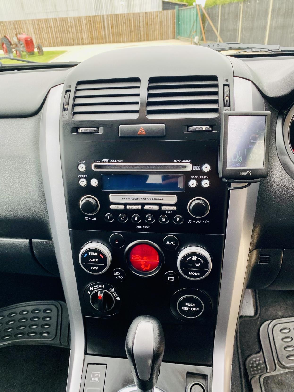 Suzuki Grand Vitara 2.4 VVT SZ4 SUV 3dr Petrol Auto 4WD Euro 4 (166 ps)