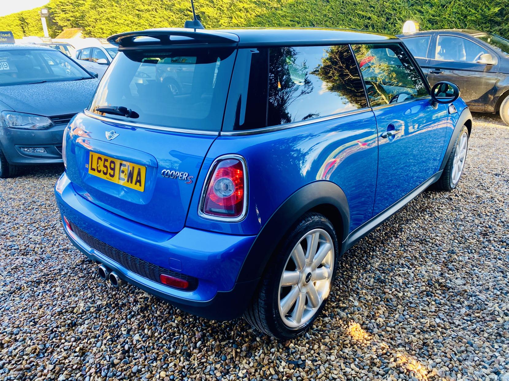 MINI Hatch 1.6 Cooper S Hatchback 3dr Petrol Manual Euro 5 (175 ps)