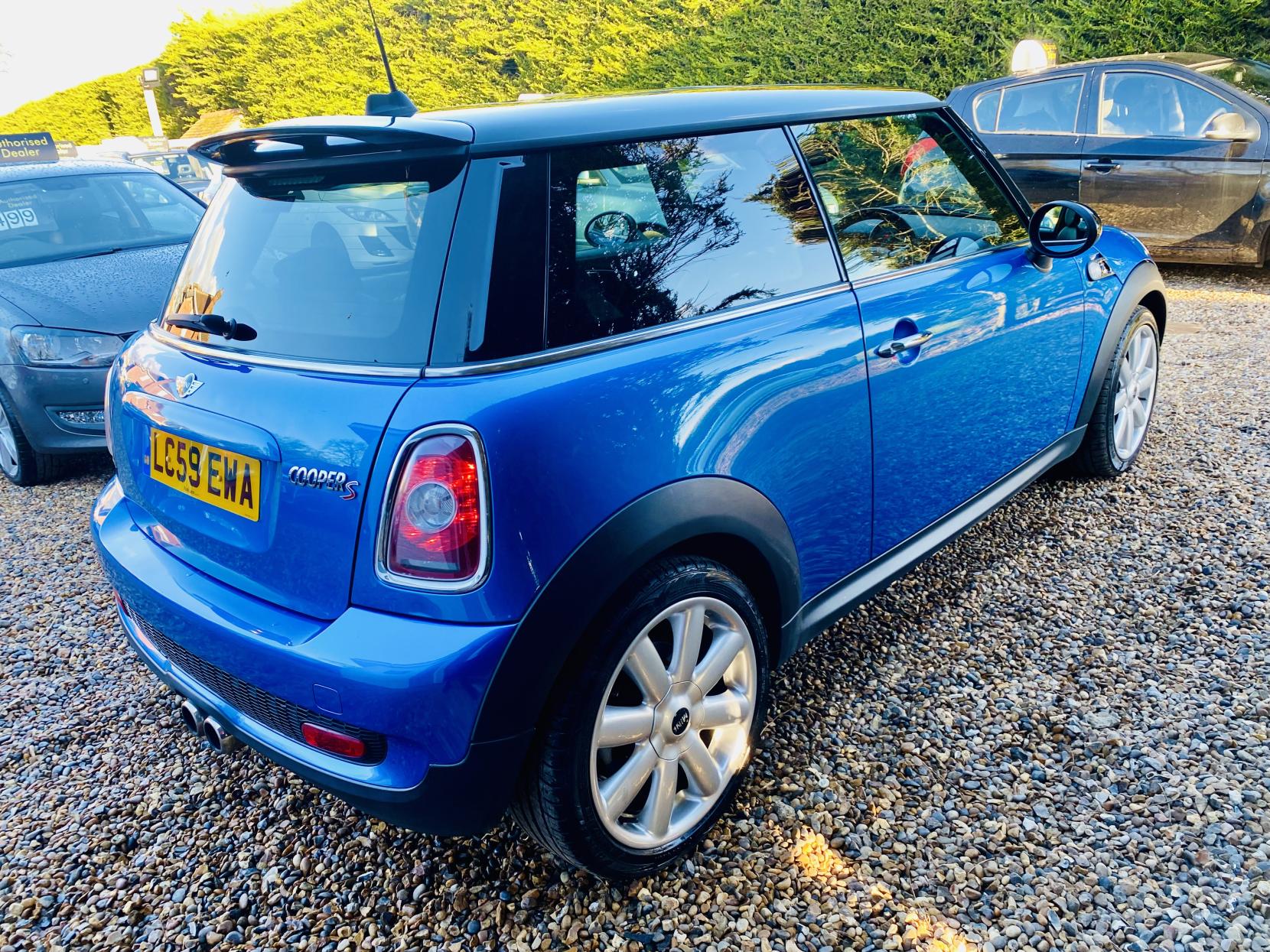 MINI Hatch 1.6 Cooper S Hatchback 3dr Petrol Manual Euro 5 (175 ps)