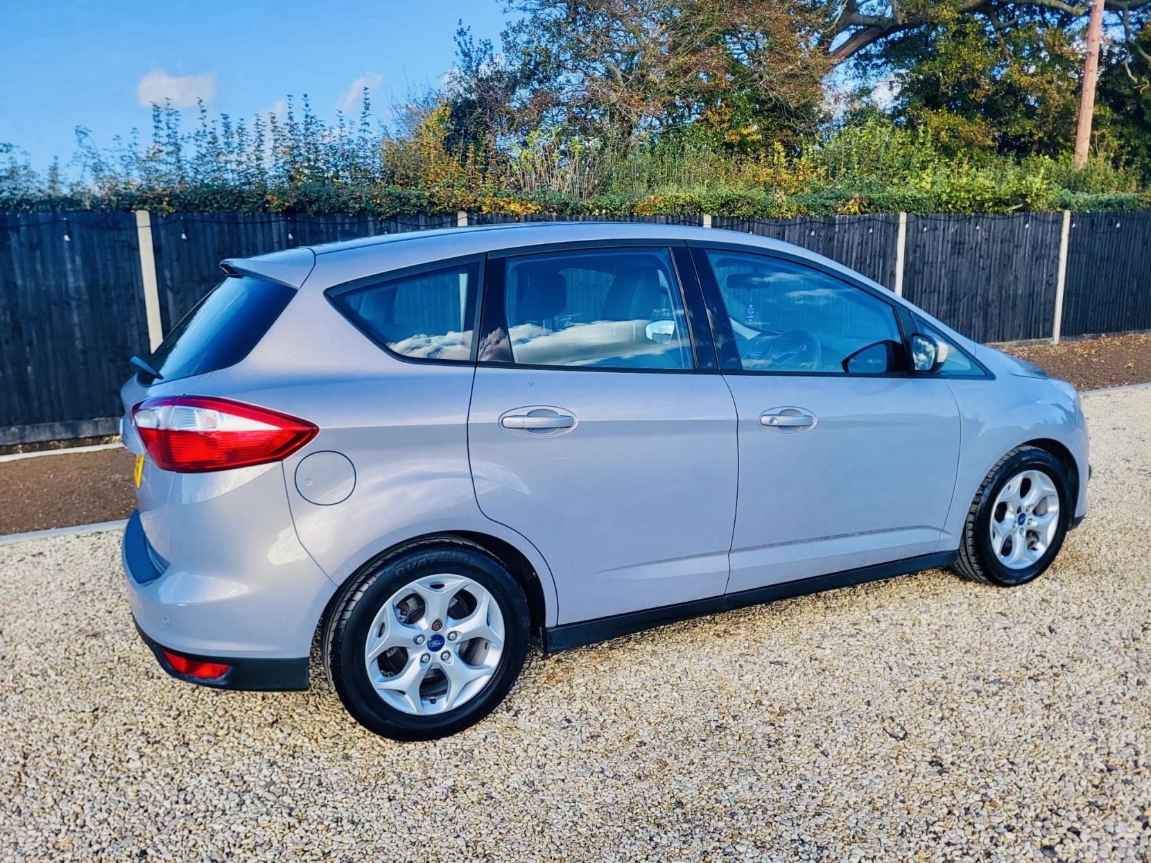 Ford C-Max 1.6 Zetec MPV 5dr Petrol Manual Euro 5 (105 ps)